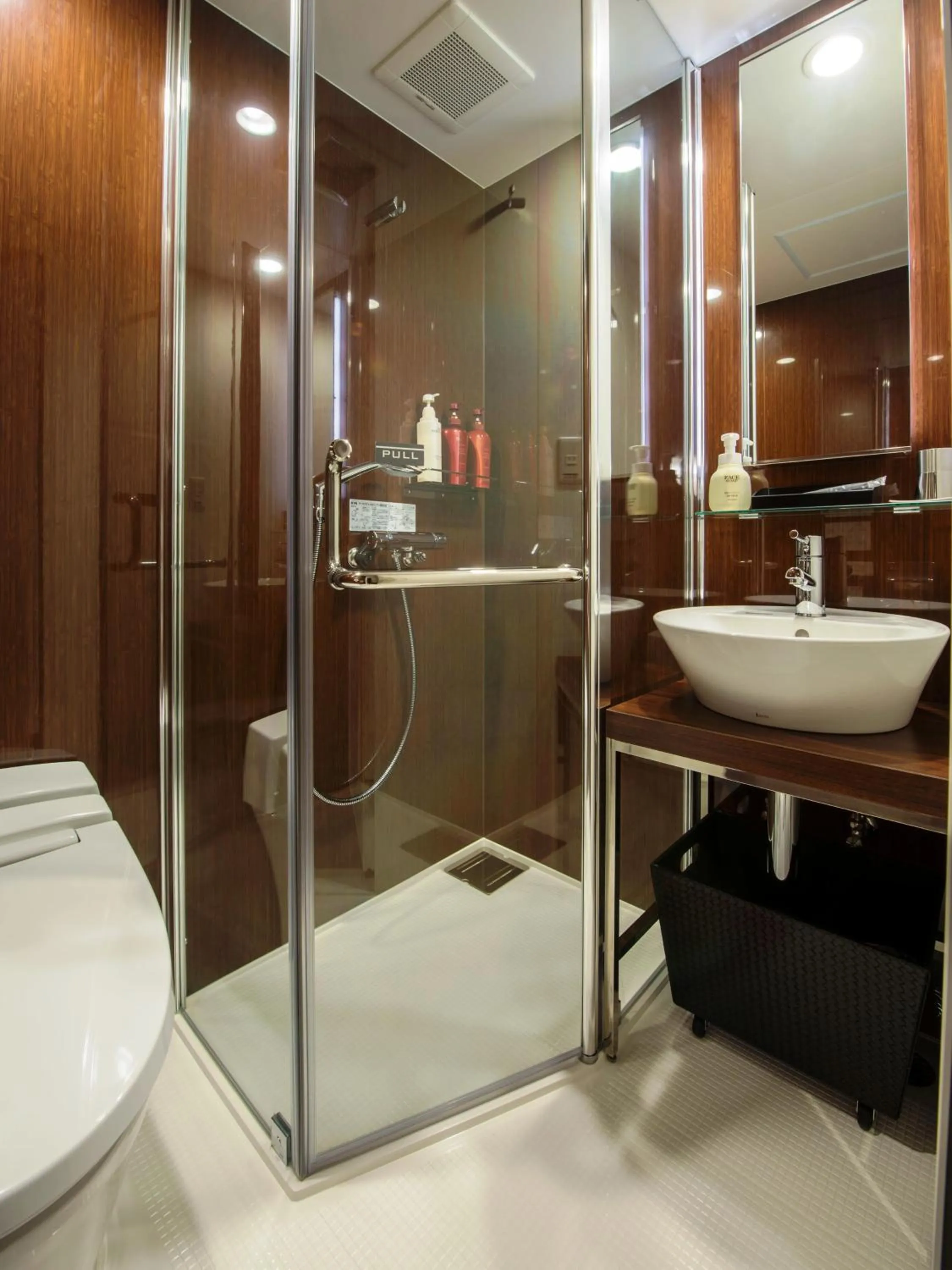 Photo of the whole room in Nagoya Kanayama Hotel