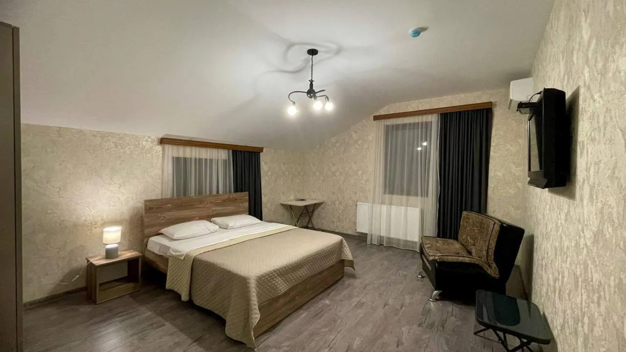 Bed in Hotel West Face