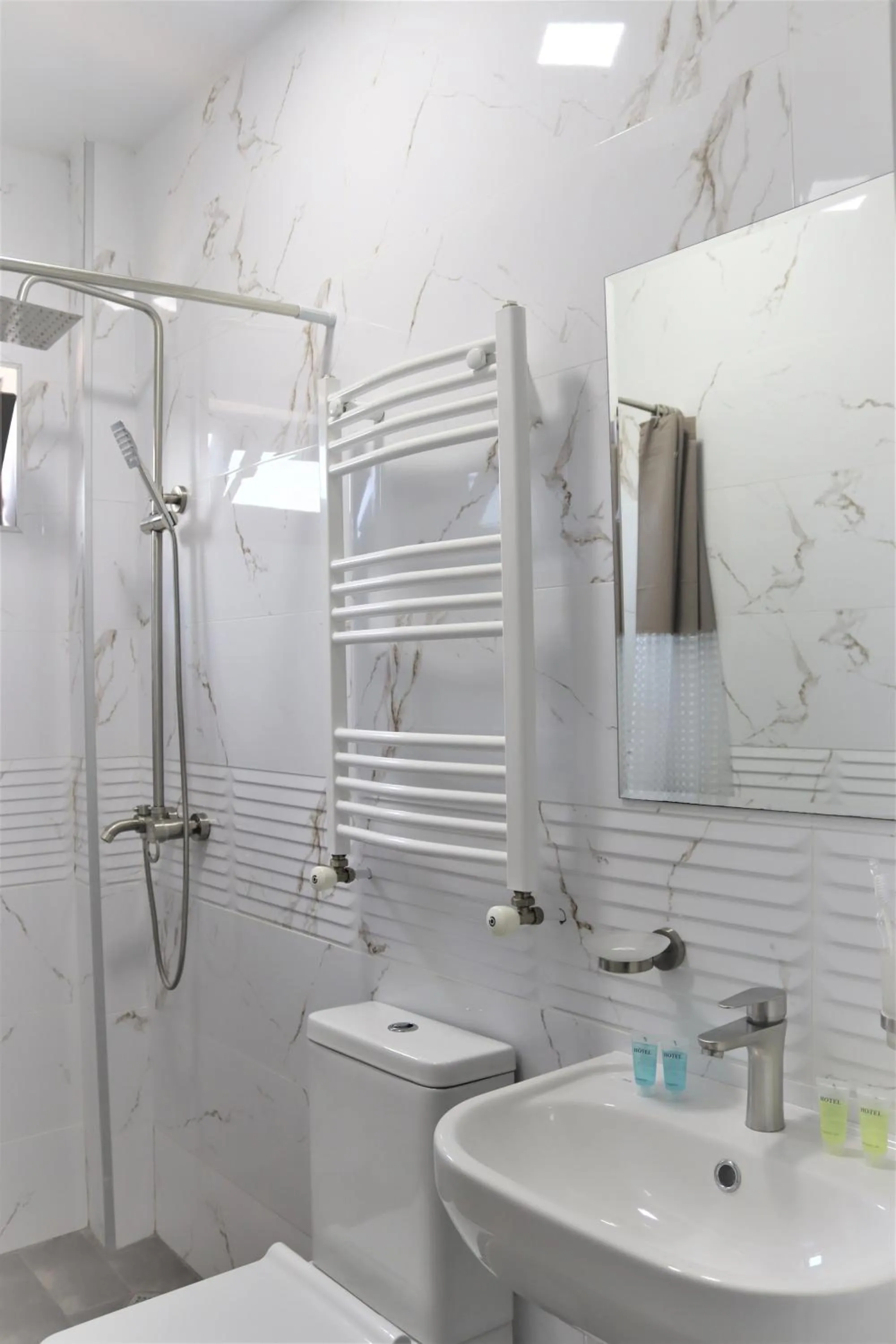 Bathroom in Hotel West Face