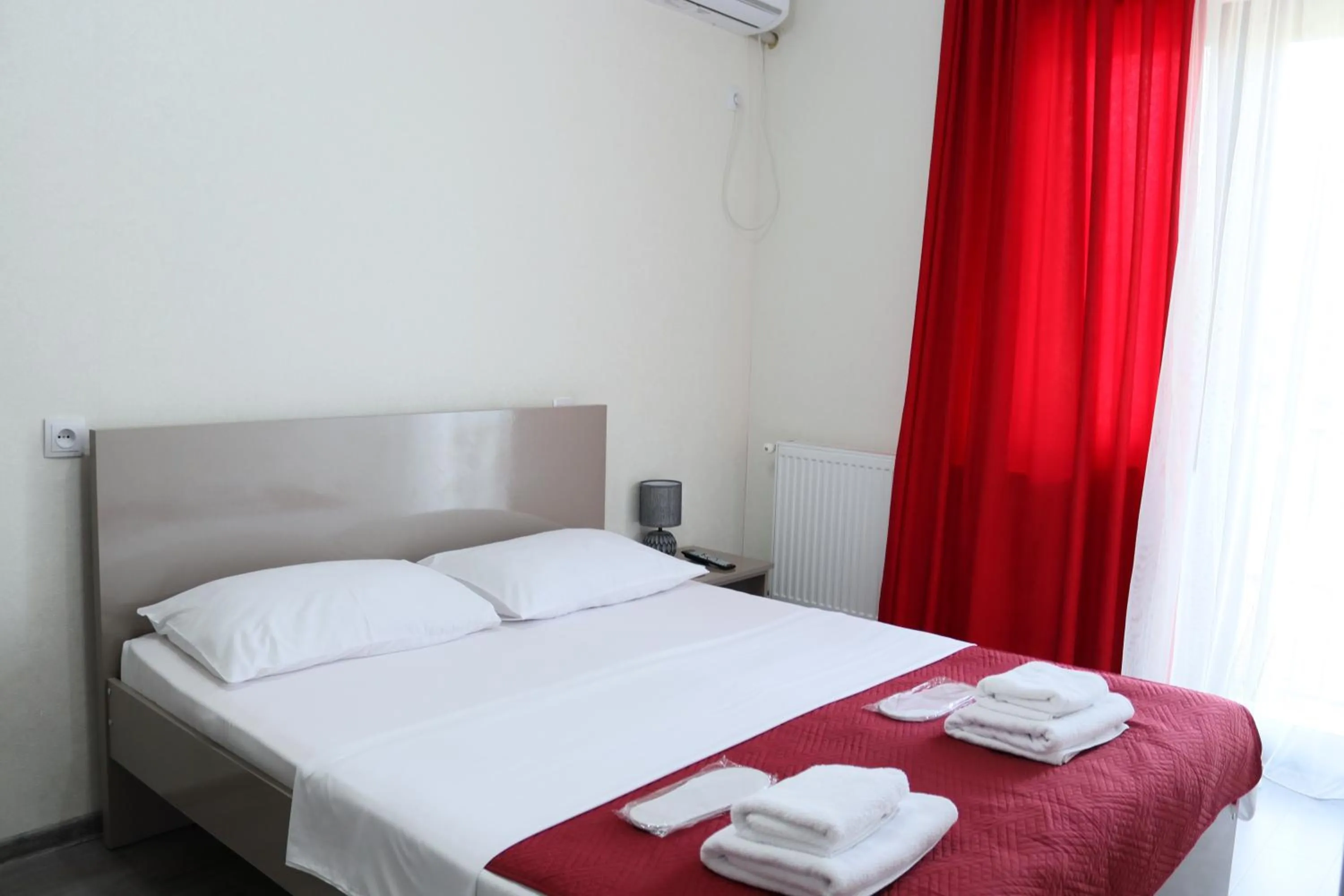 Bed in Hotel West Face