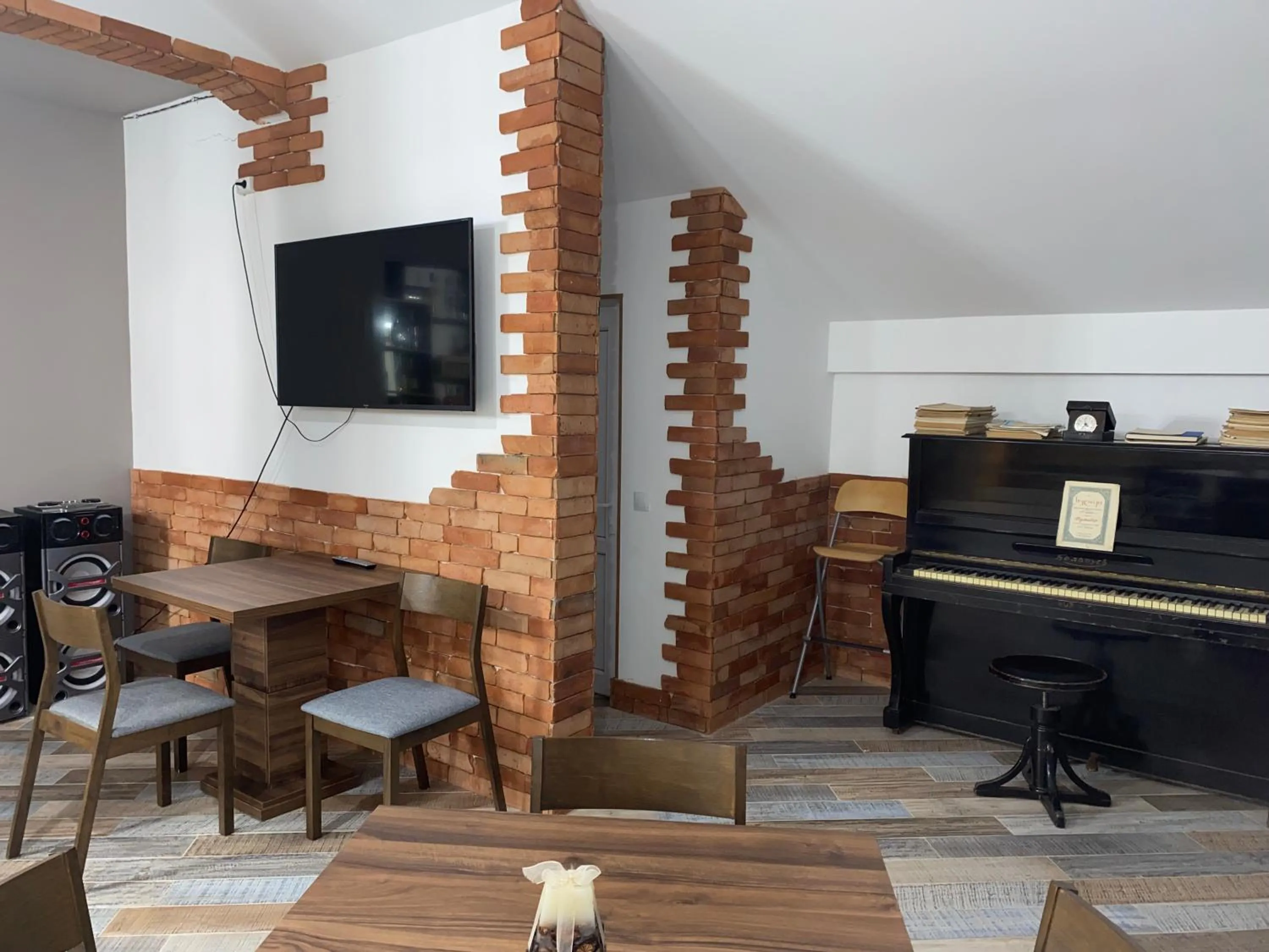 Lounge or bar in Hotel West Face