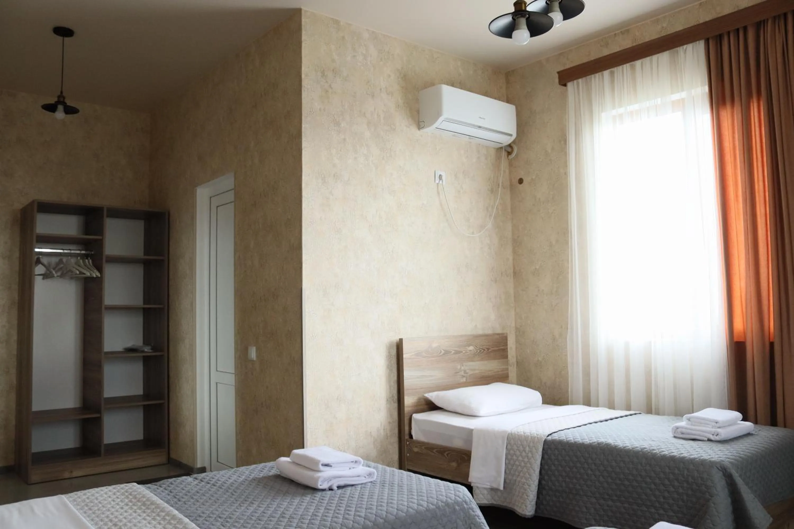 Bed in Hotel West Face