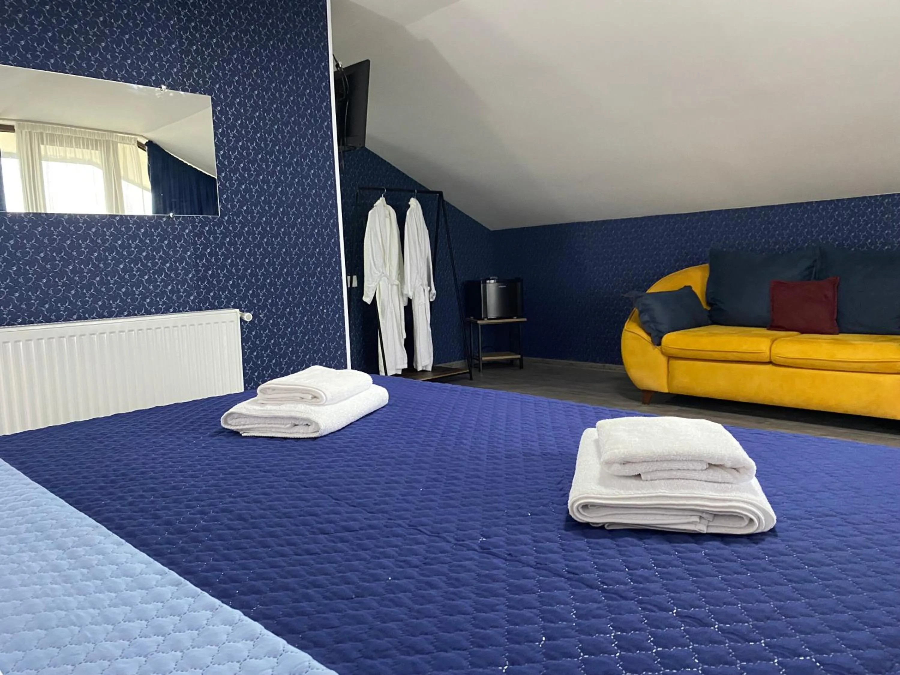 Bedroom, Bed in Hotel West Face