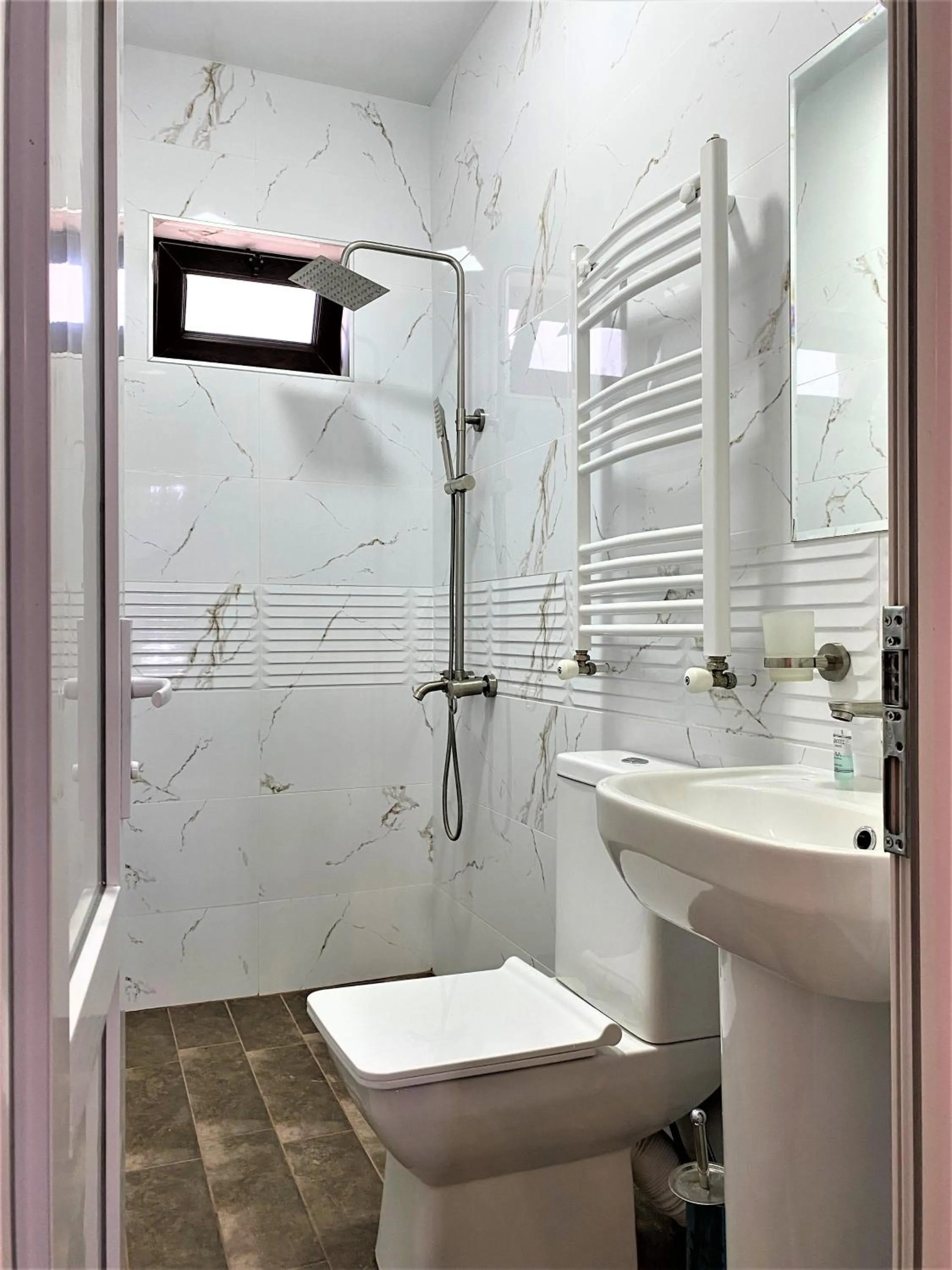 Shower in Hotel West Face