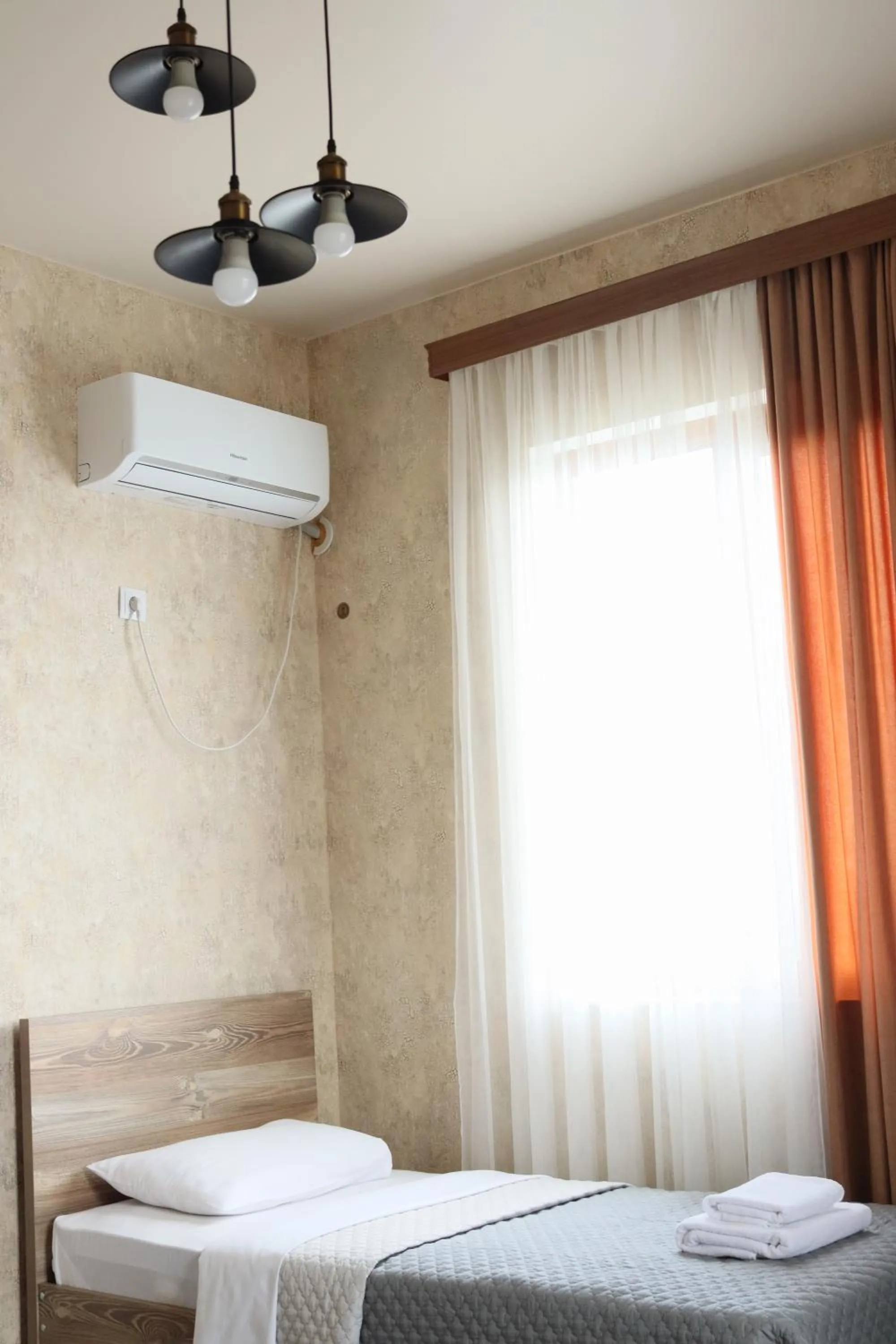 Bed in Hotel West Face