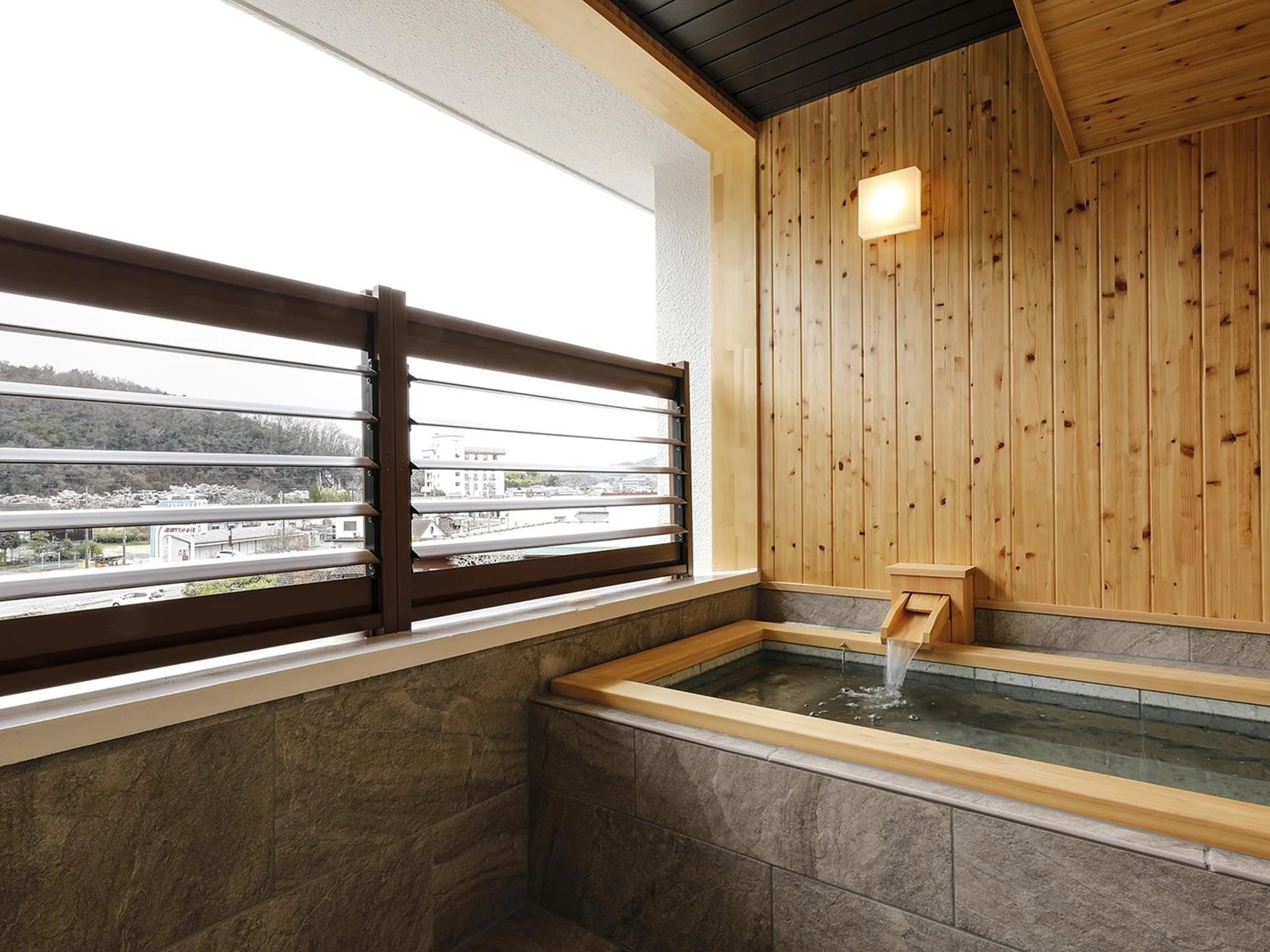 Open Air Bath in 湯郷グランドホテル Yunogo Onsen Yunogo Grand Hotel
