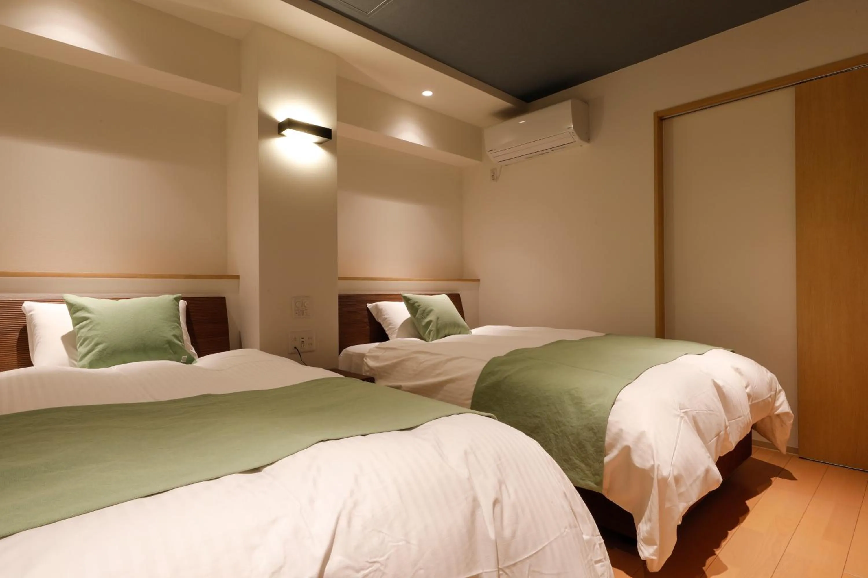 Photo of the whole room, Bed in 湯郷グランドホテル Yunogo Onsen Yunogo Grand Hotel