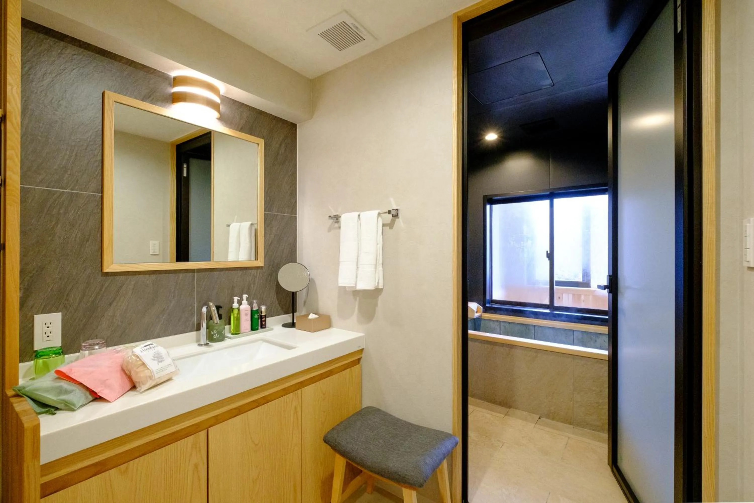 Photo of the whole room in 湯郷グランドホテル Yunogo Onsen Yunogo Grand Hotel