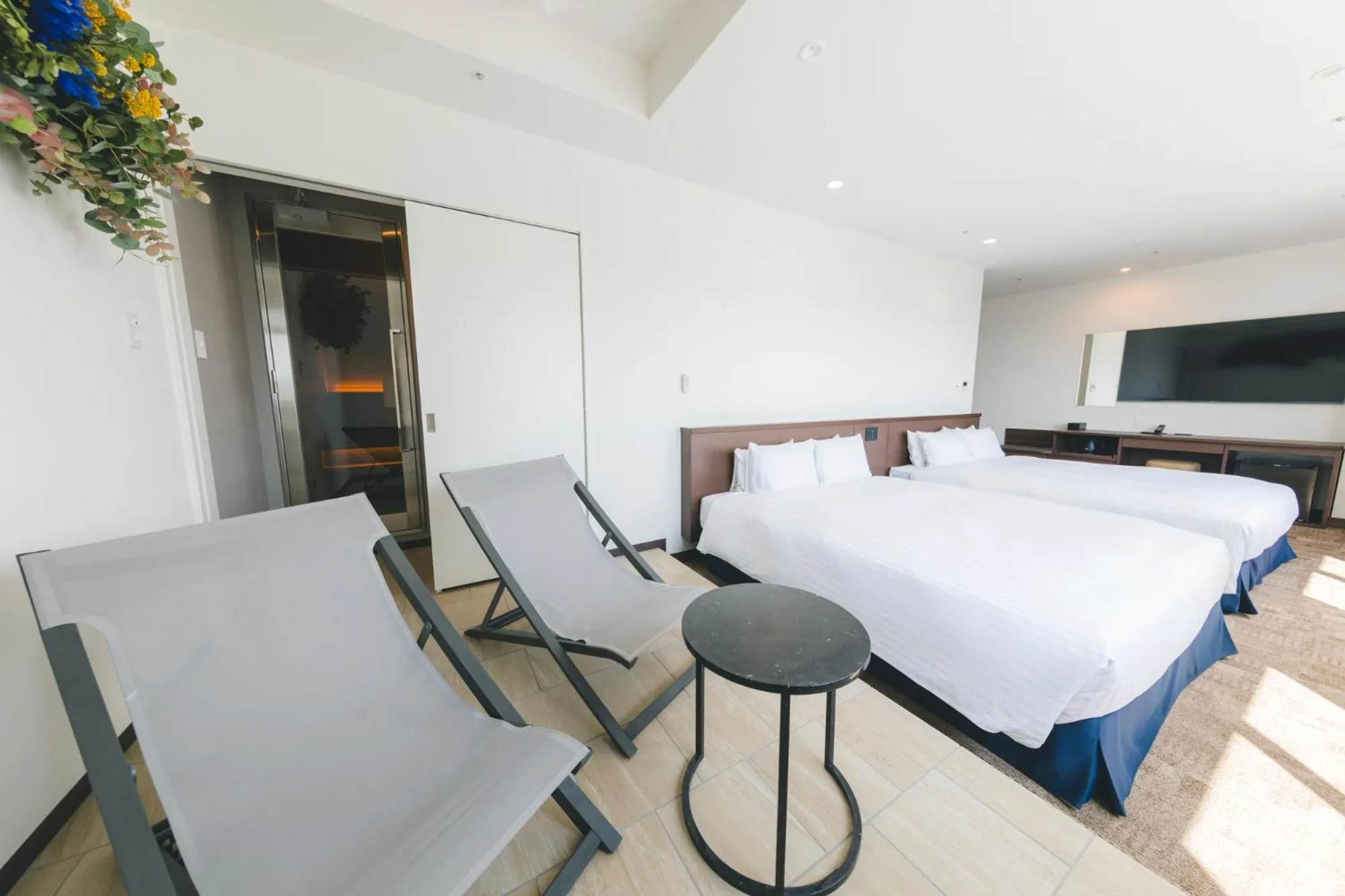 Photo of the whole room, Bed in Seaside Hotel Maiko Villa Kobe