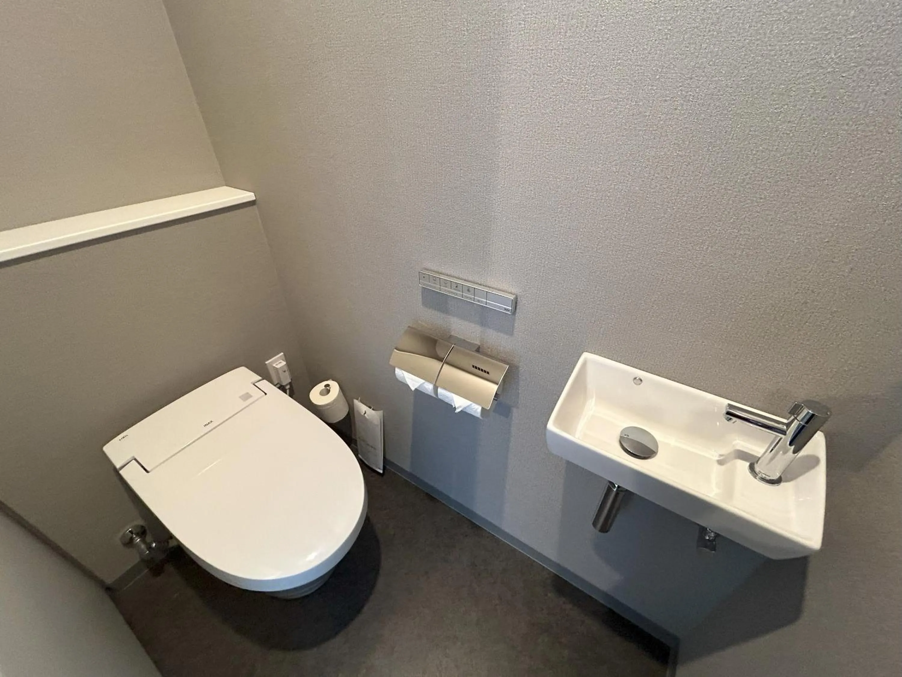 Toilet in Seaside Hotel Maiko Villa Kobe