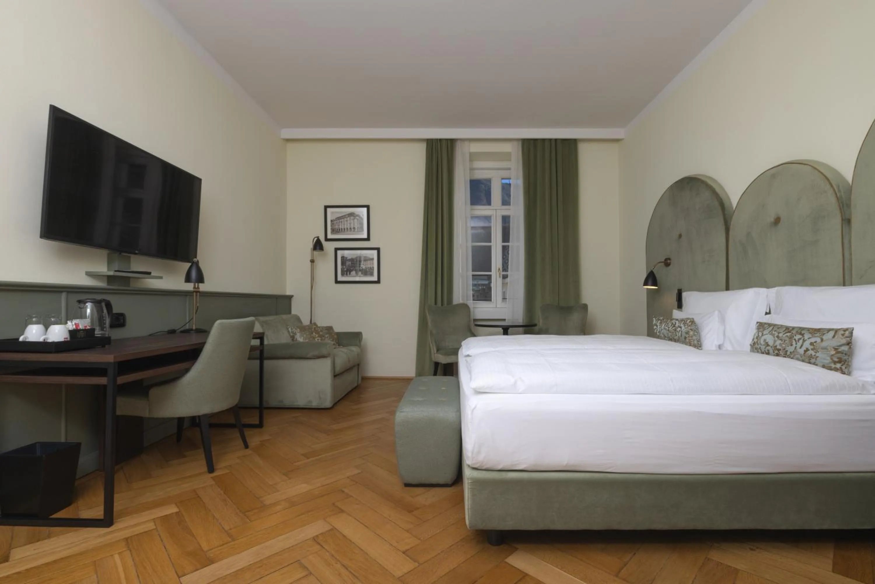 Living room, Bed in Stadt Hotel Città