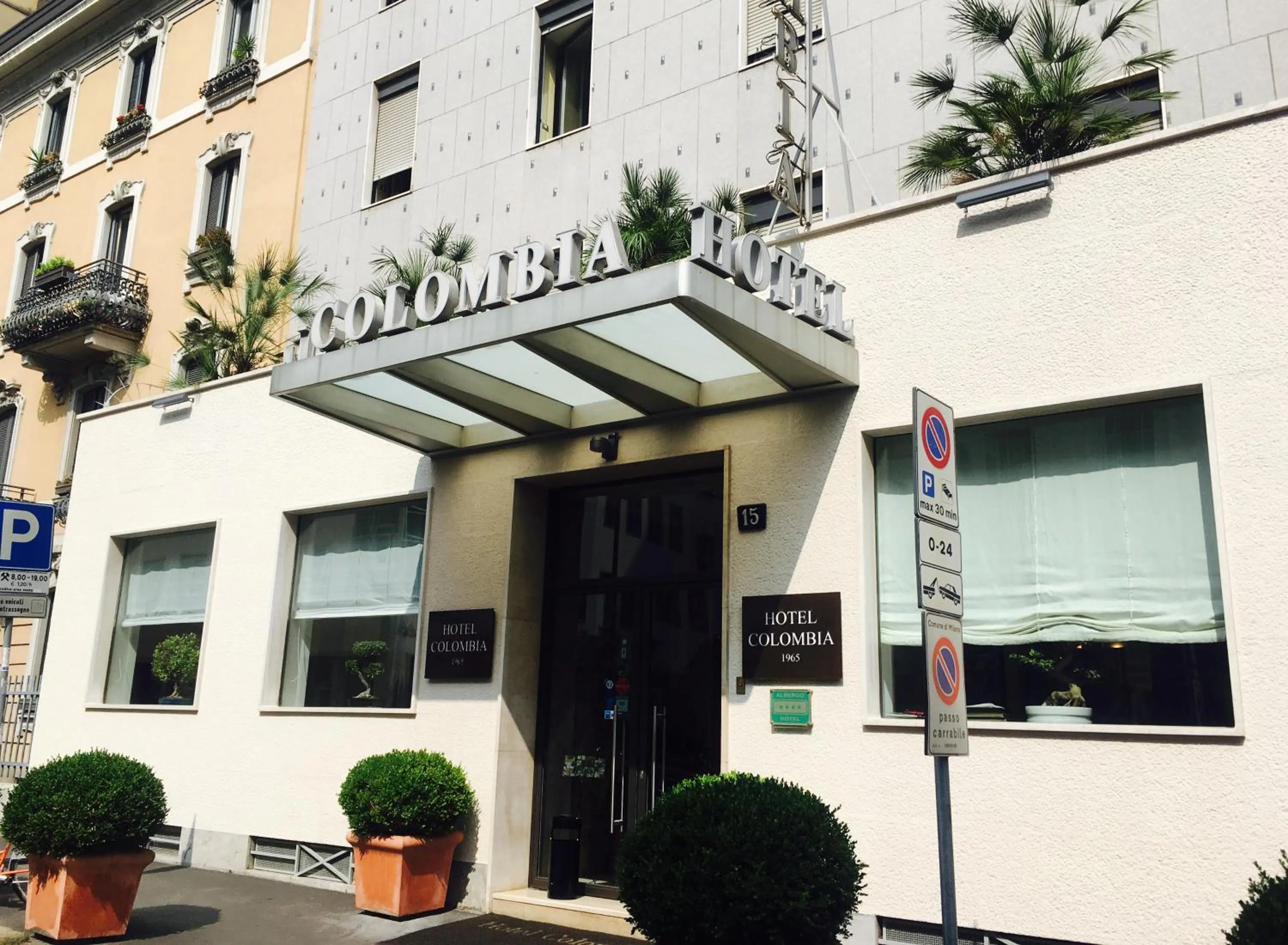 Property building in Hotel Colombia