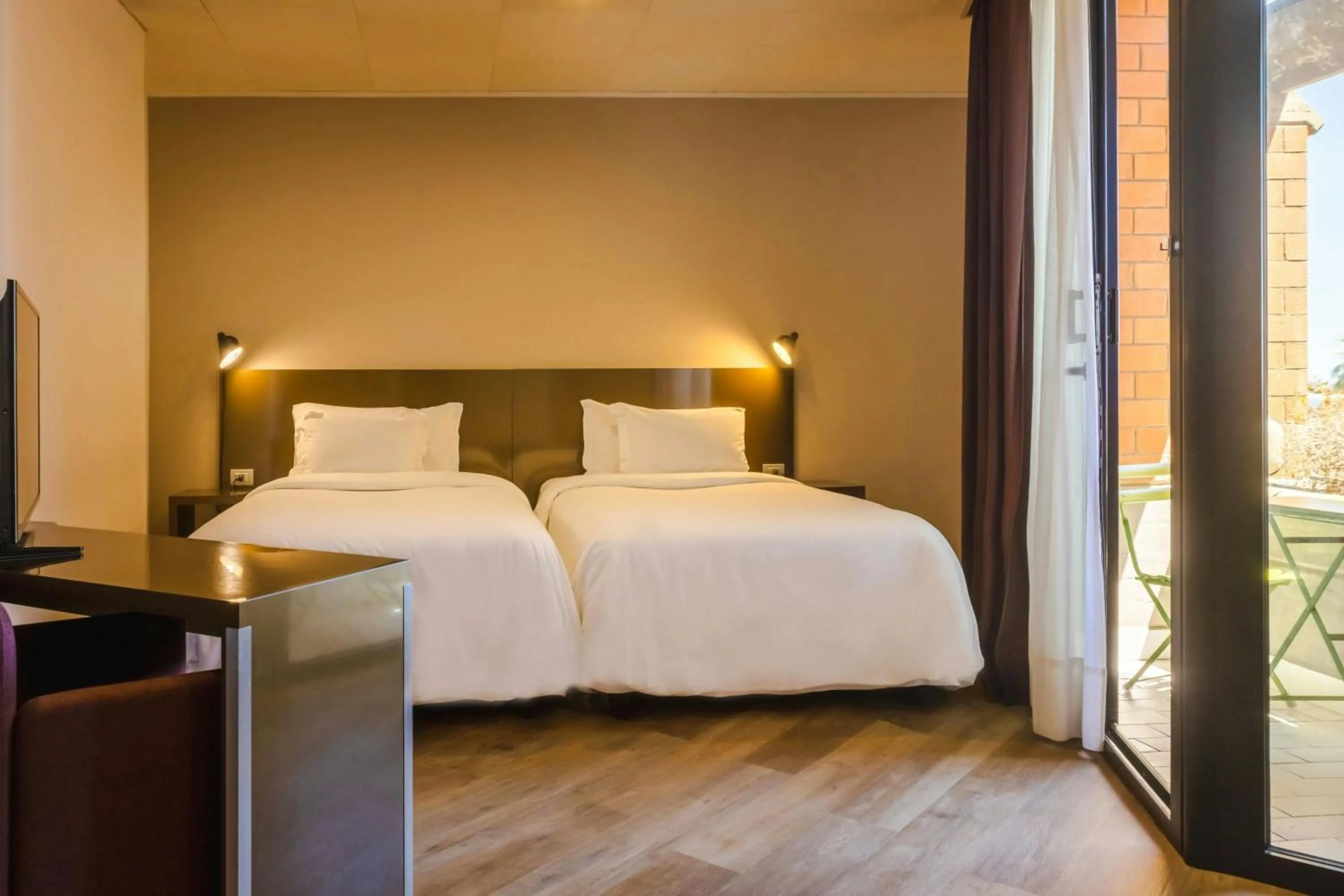 Photo of the whole room, Bed in Four Points by Sheraton Catania Hotel