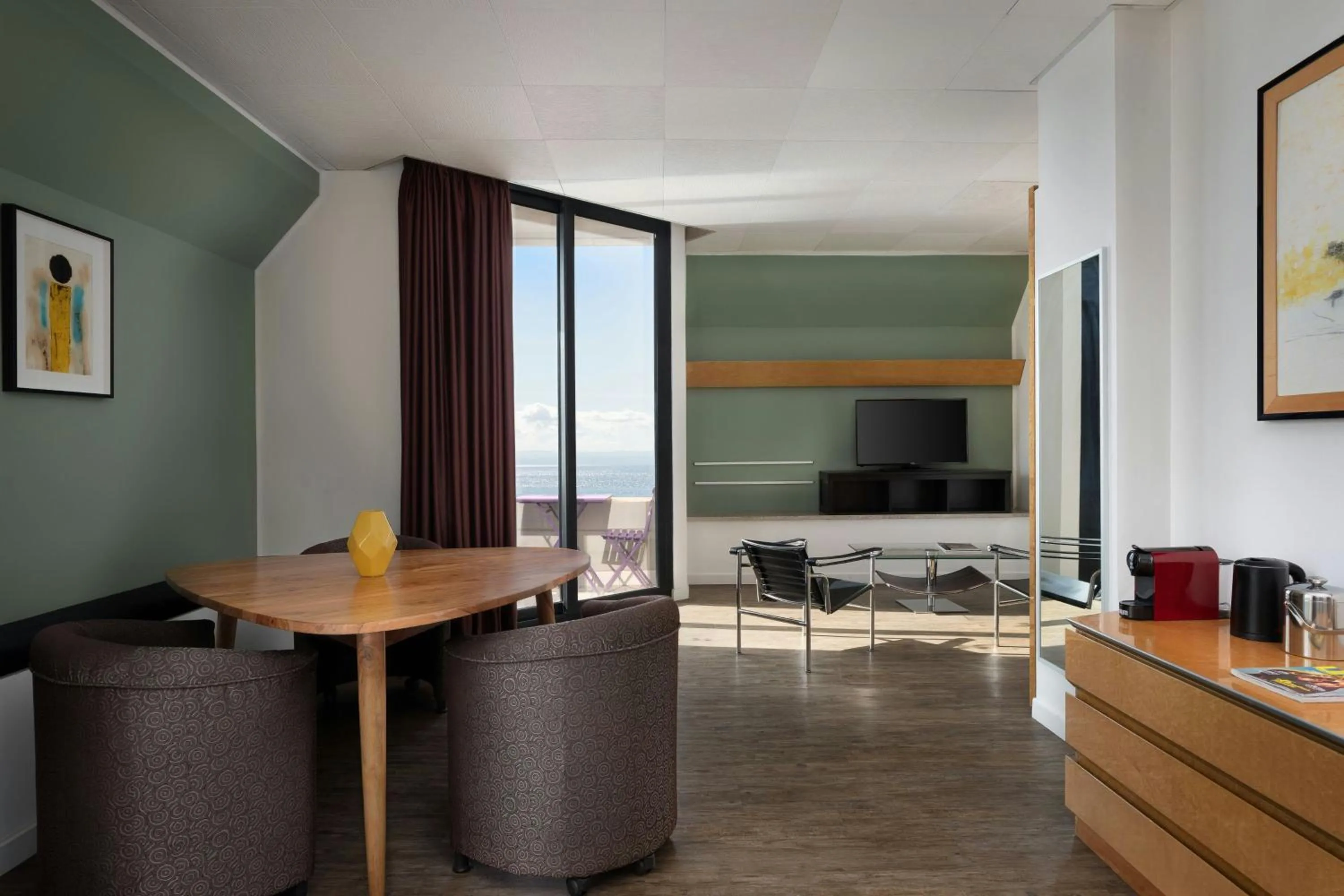 Living room in Four Points by Sheraton Catania Hotel