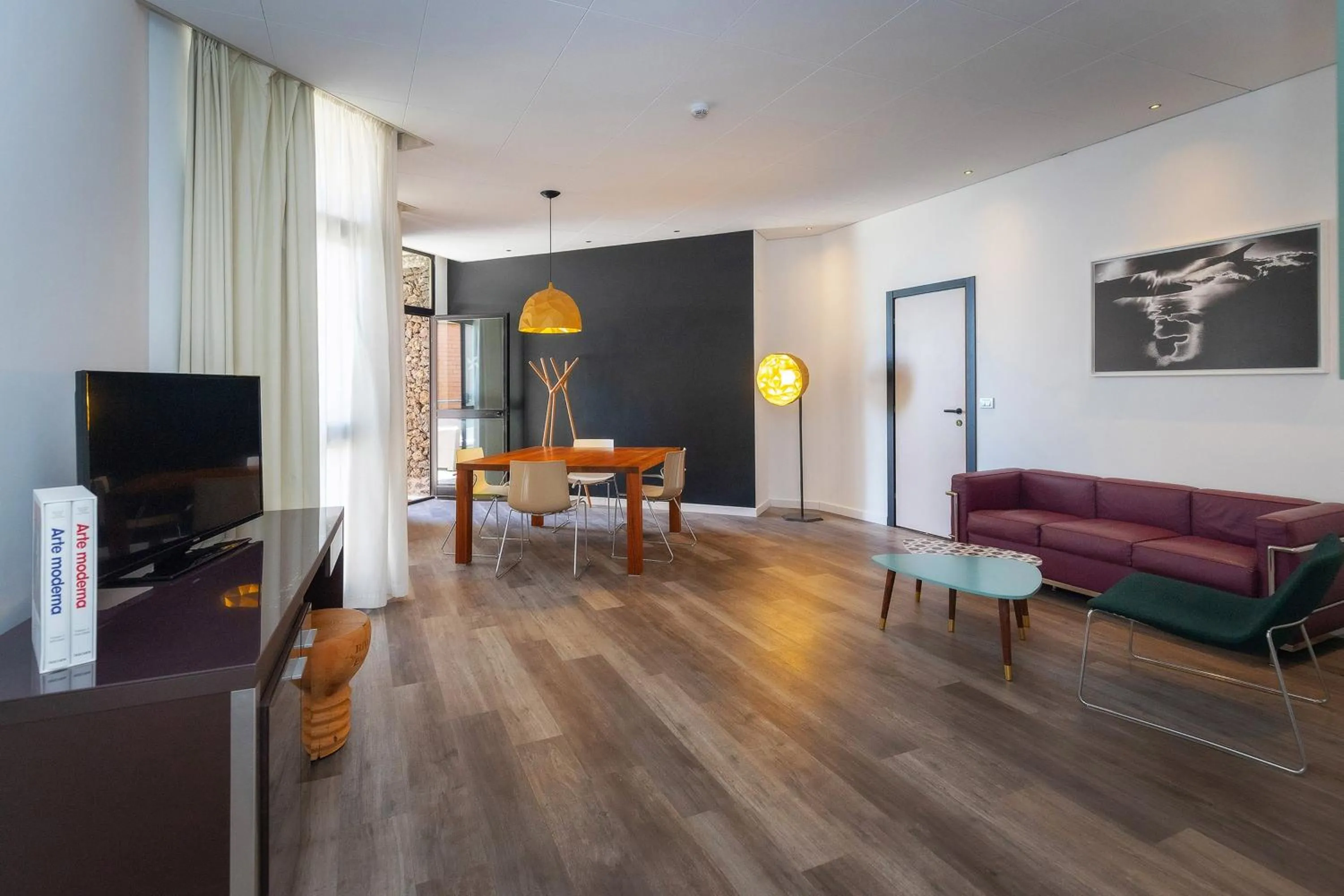 Living room in Four Points by Sheraton Catania Hotel