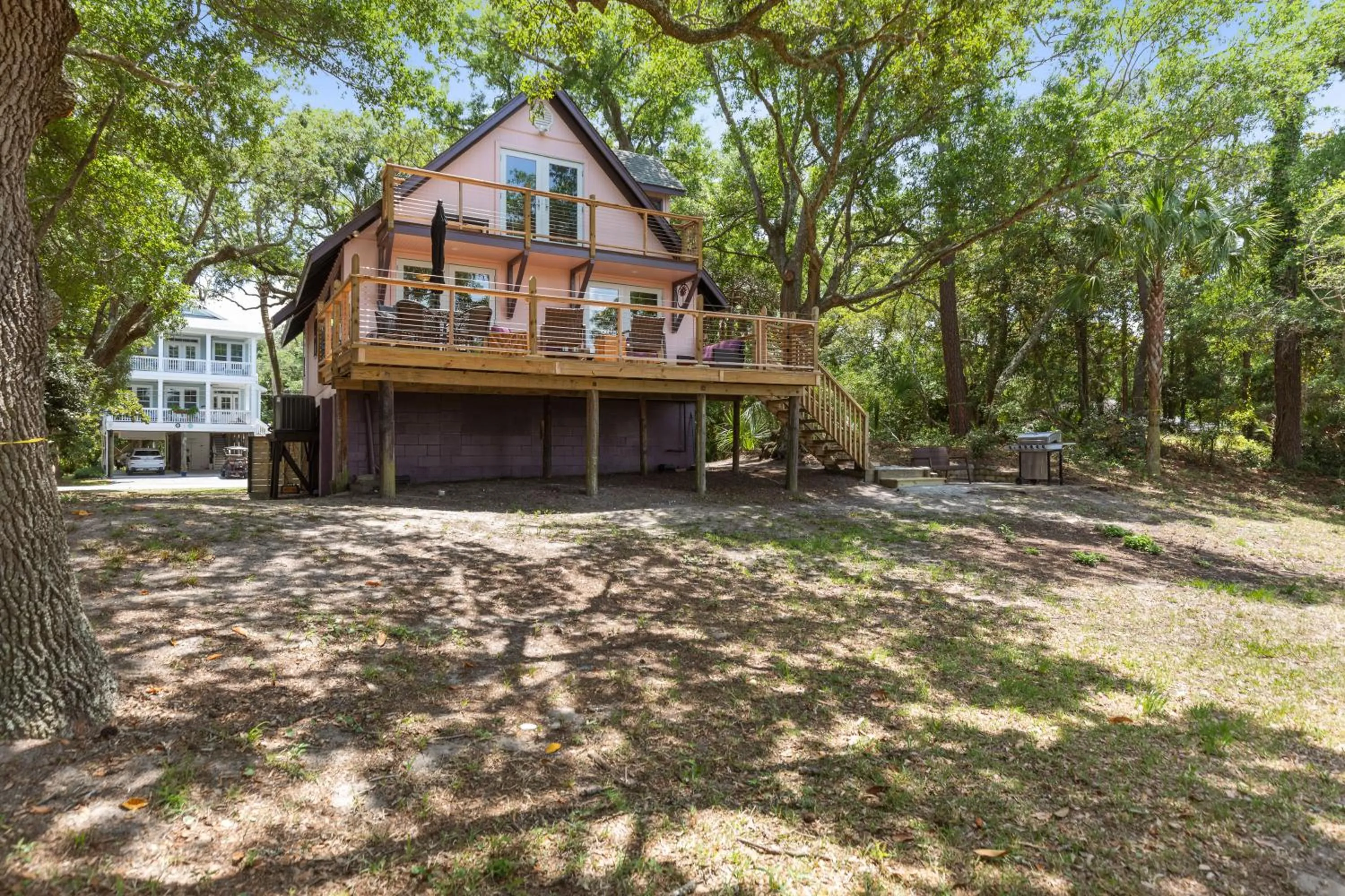 Folly Vacation Vintage Cottage with Stunning Views 218