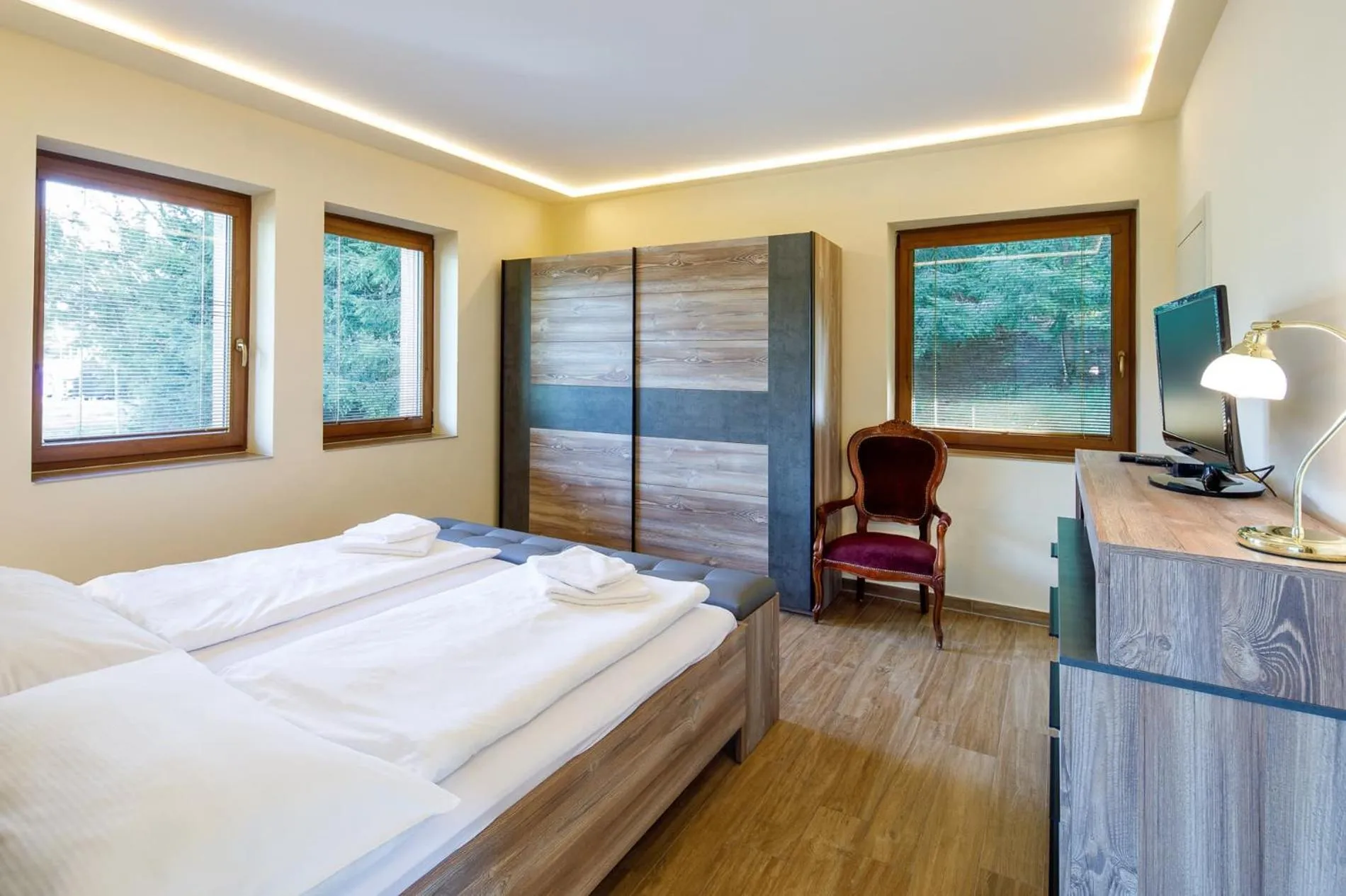 Photo of the whole room, Bed in Hotel Villa Golf Cihelny