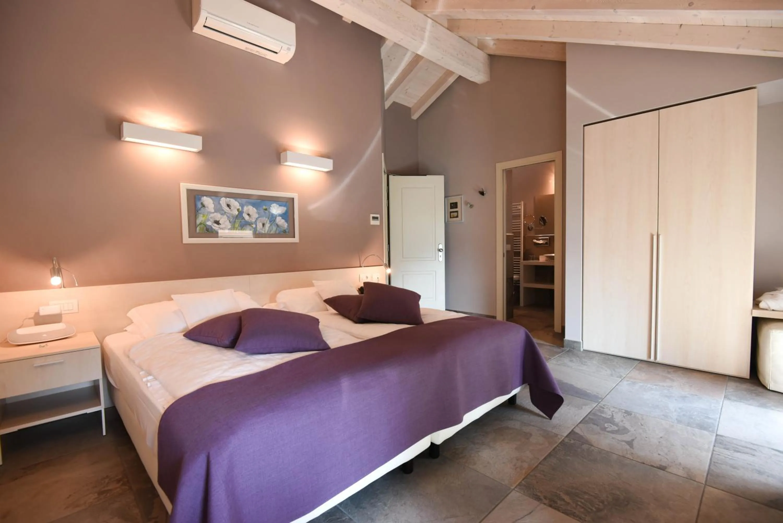 Photo of the whole room, Bed in Relais Villa Porta