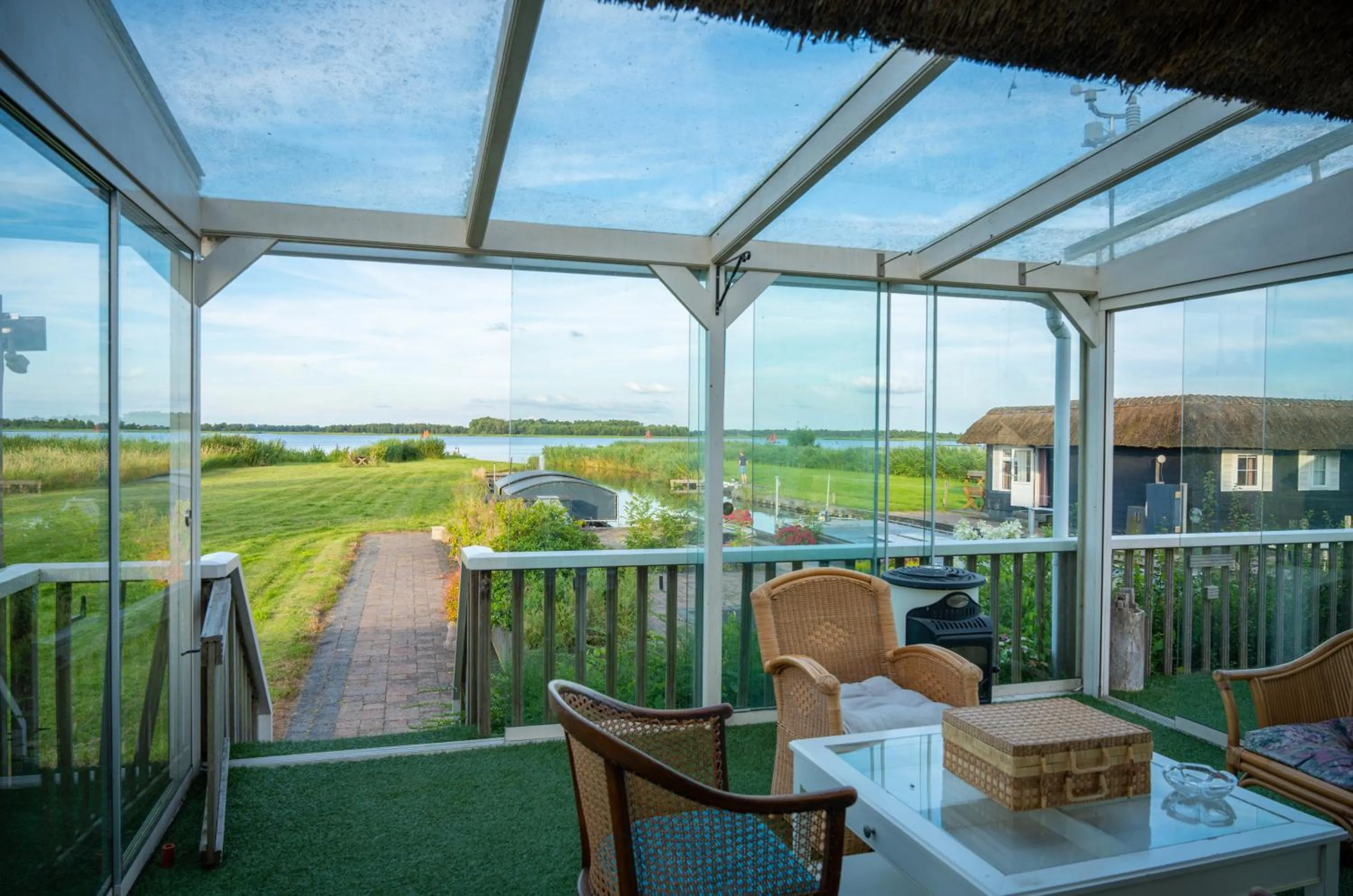 Garden view in Waterpark Giethoorn