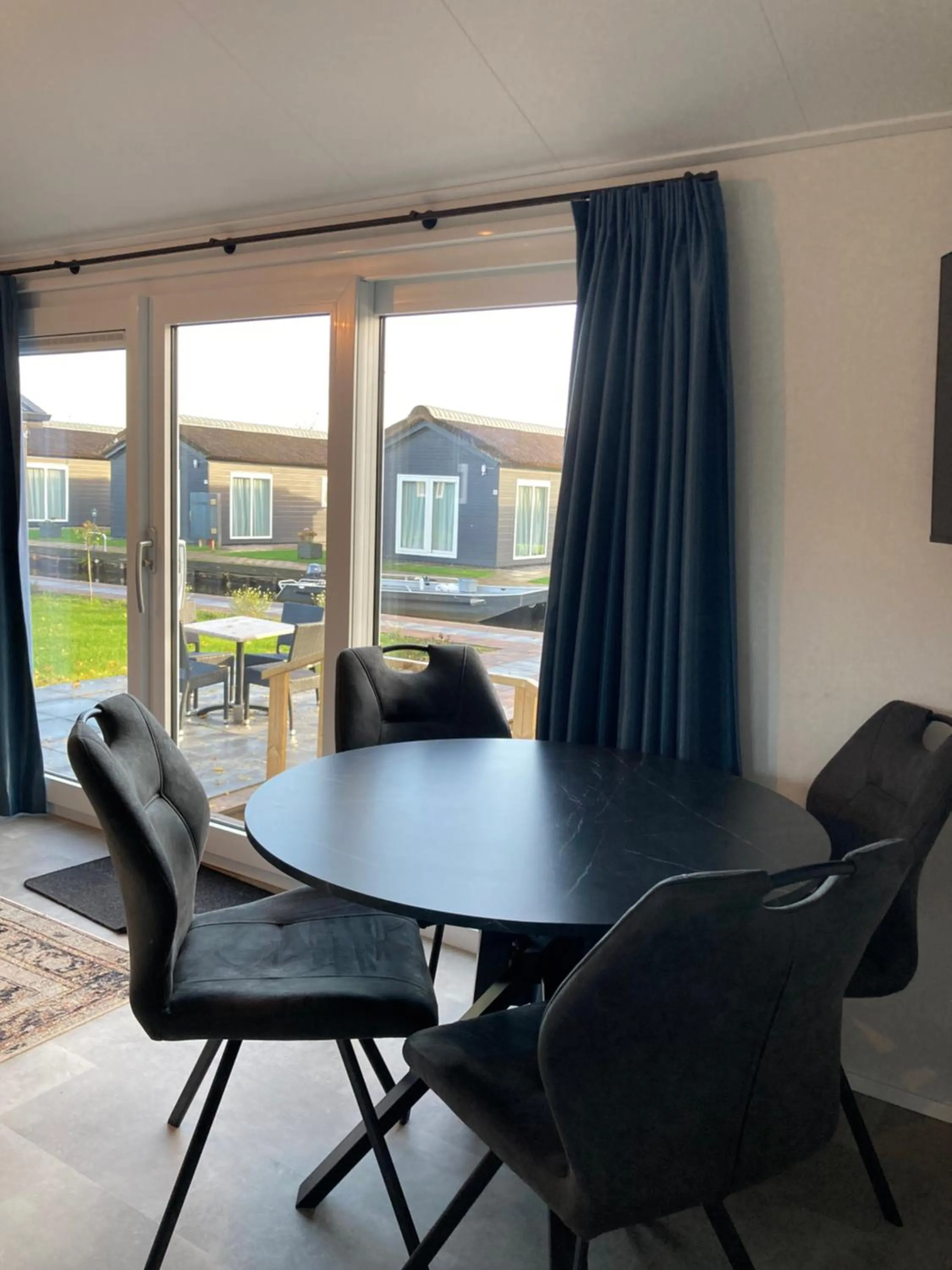 Dining area in Waterpark Giethoorn