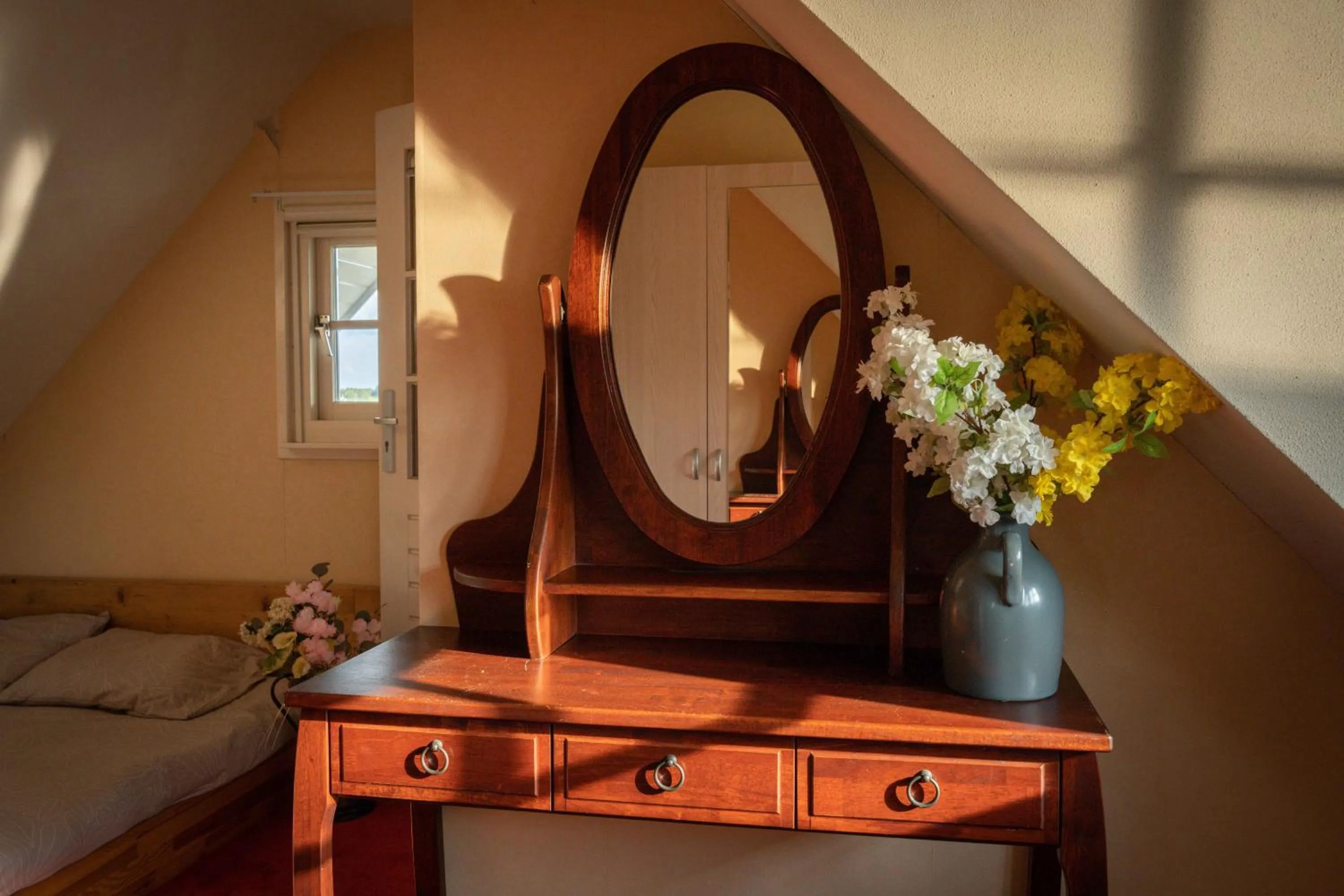 Bed in Waterpark Giethoorn