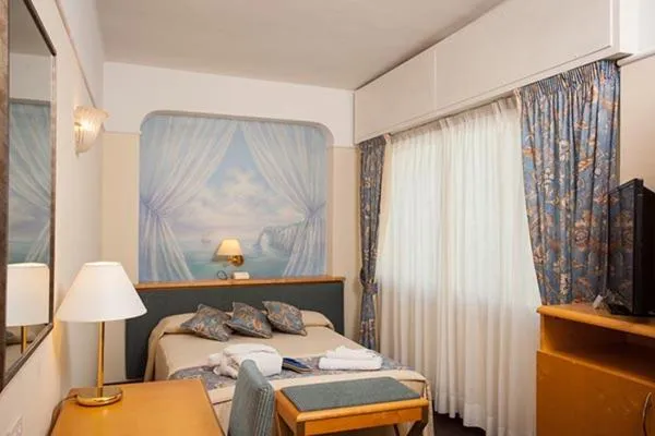 Bed in Hotel Luna Riccione e Aqua Spa Only Adults +12