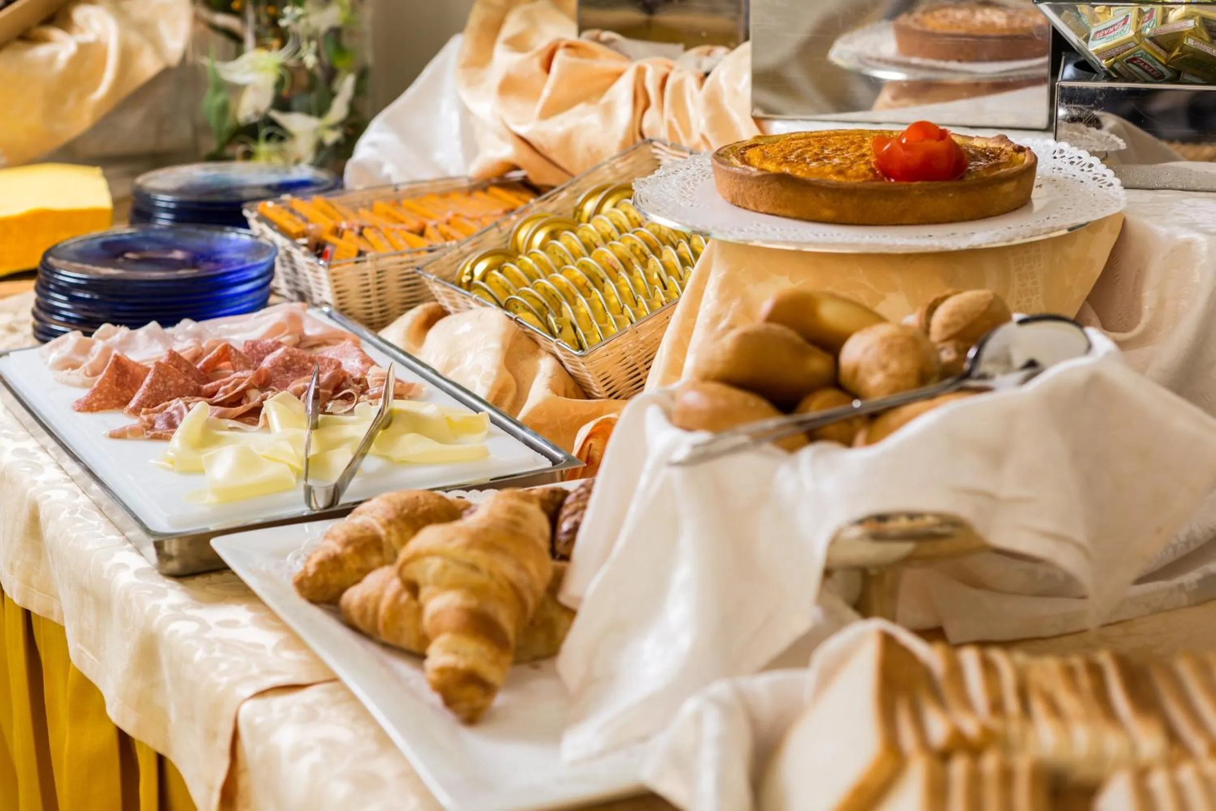 Breakfast in Hotel Luna Riccione e Aqua Spa Only Adults +12
