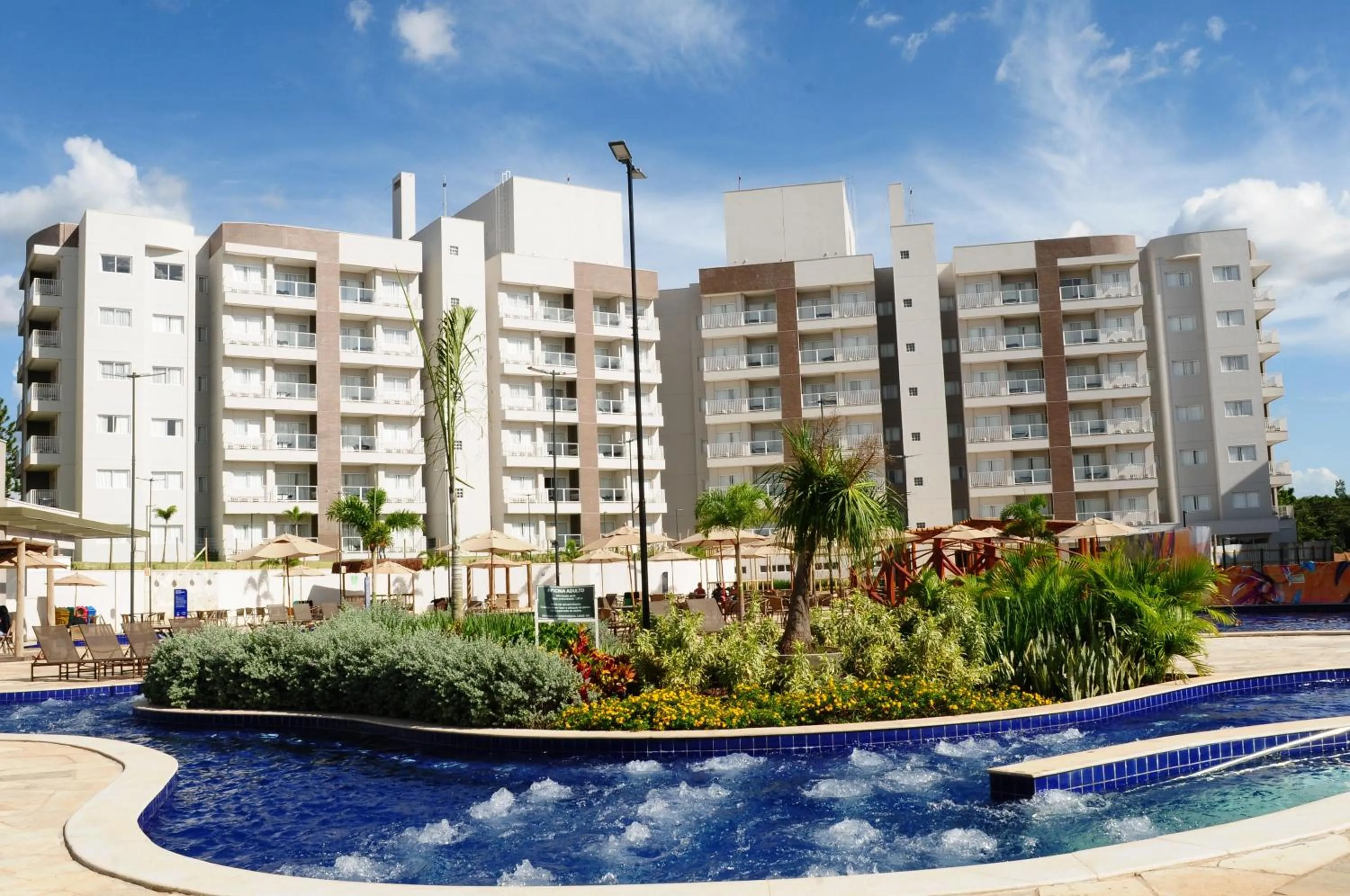 Property building in Lagoa EcoTowers Resort - LAGOA OFICIAL