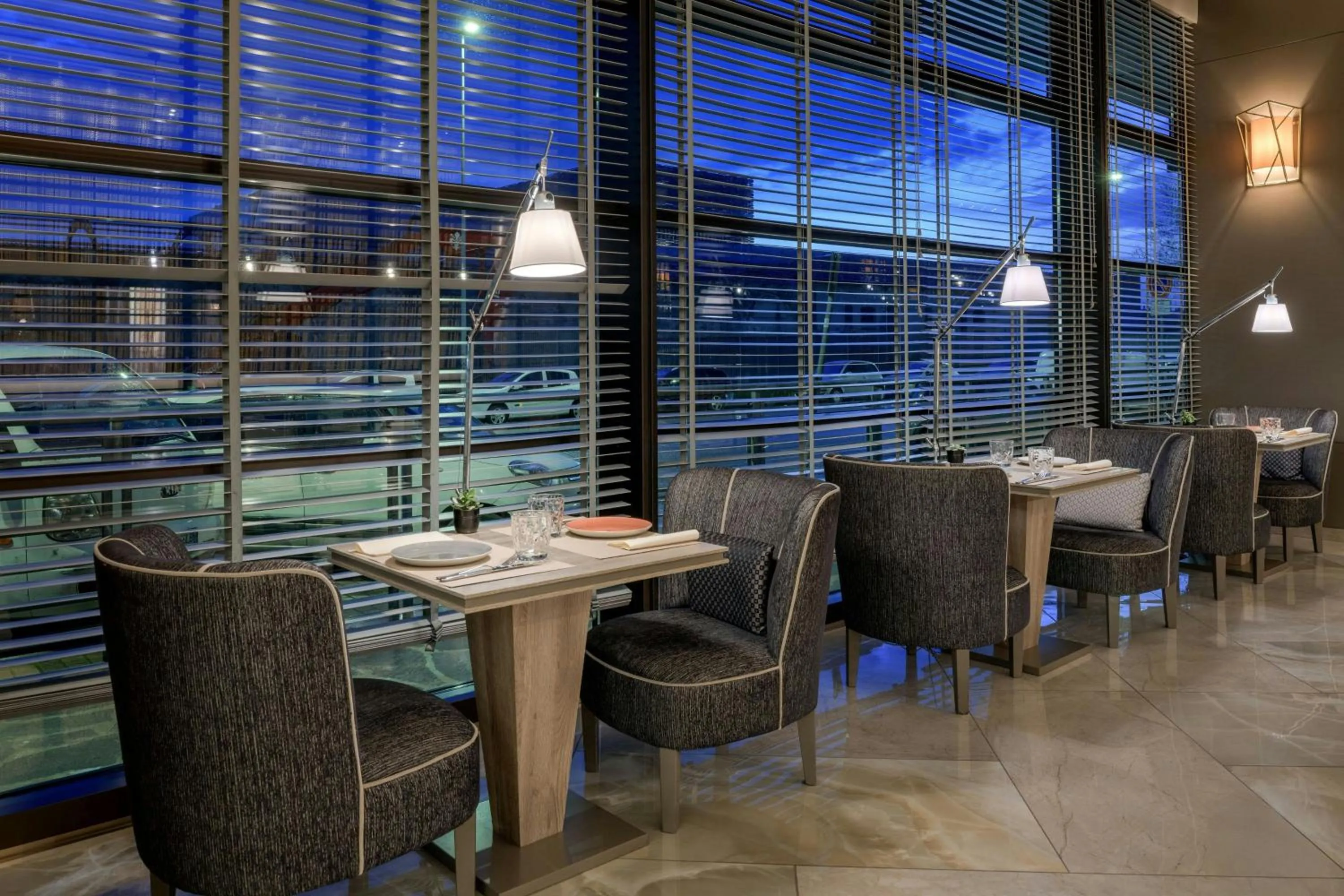 Lounge or bar in AC Hotel Firenze by Marriott