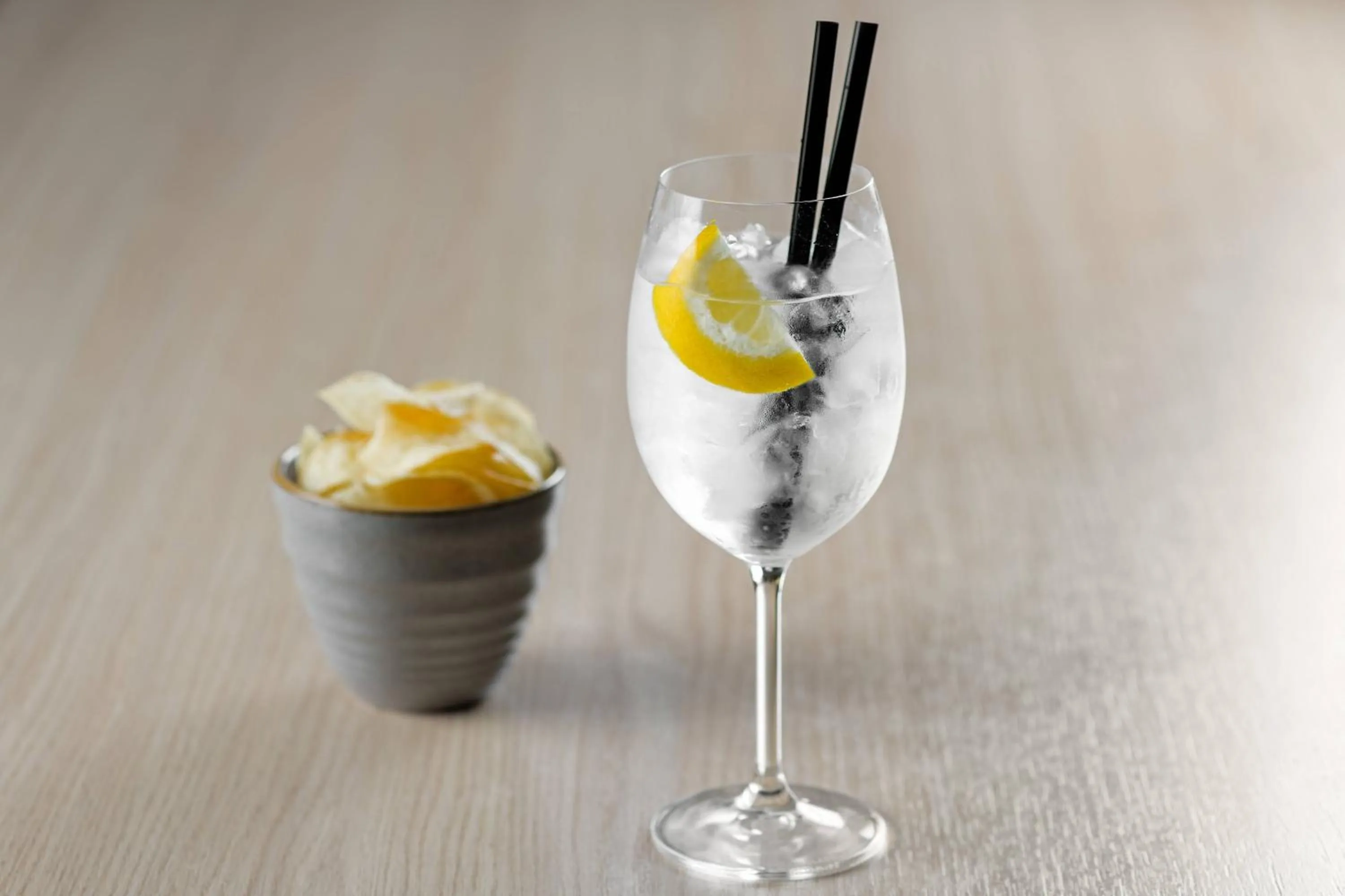 Lounge or bar in AC Hotel Milano by Marriott