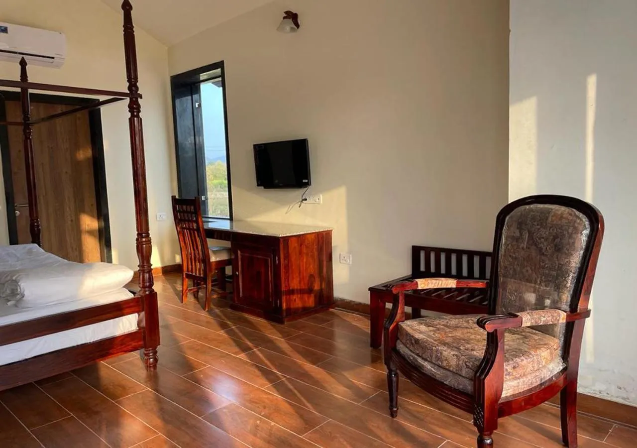 Living room, Bed in Las Cabanas Resort