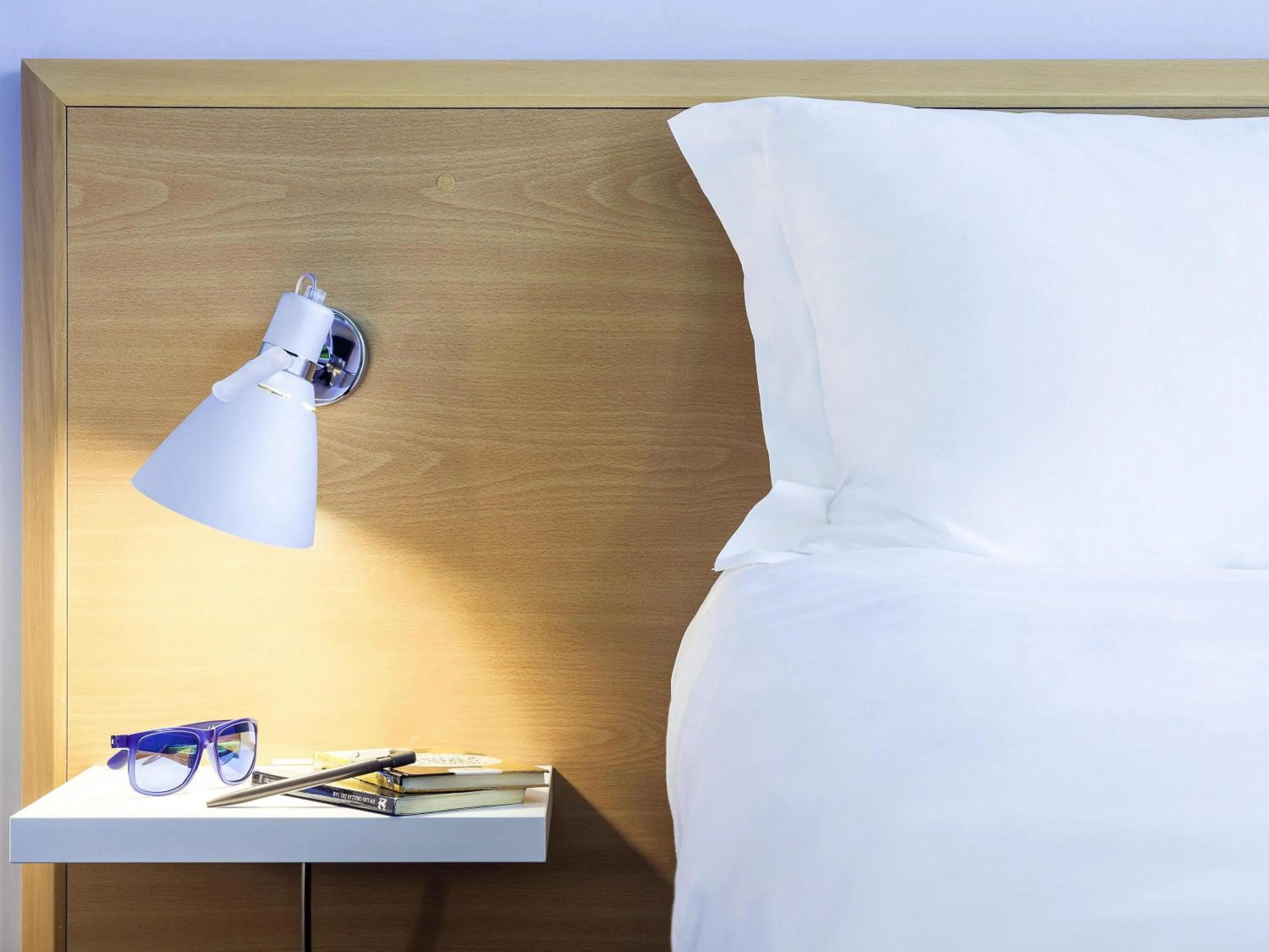 Bedroom, Bed in Ibis Styles Napoli Garibaldi