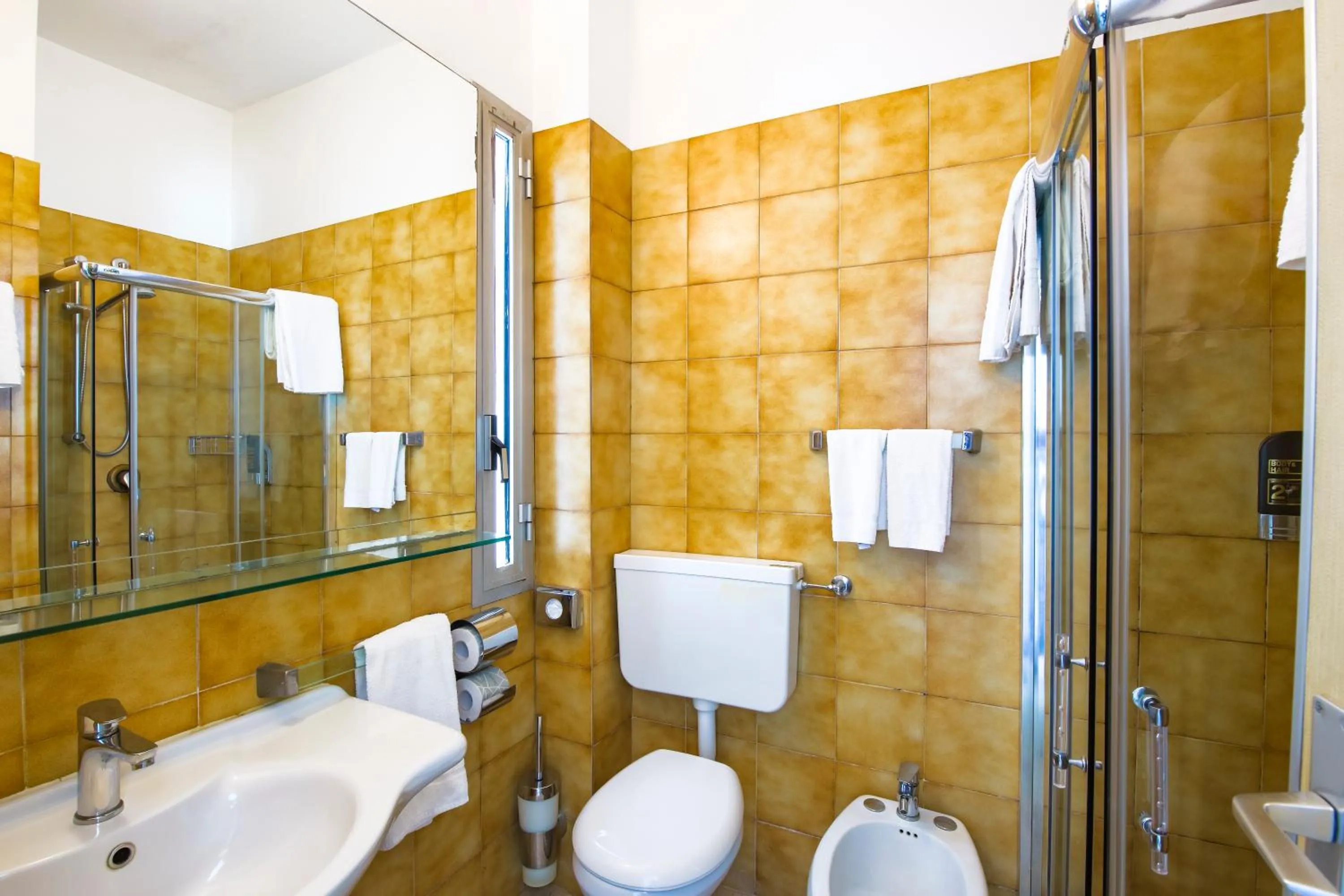 Bathroom in Eurhotel