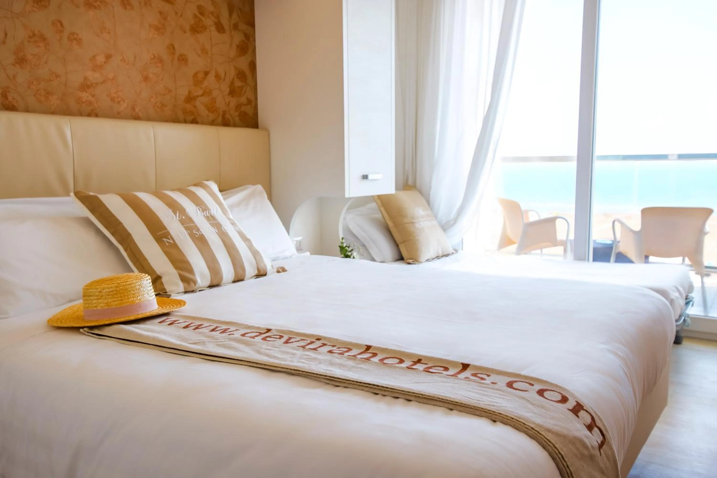 Bedroom, Bed in Eurhotel