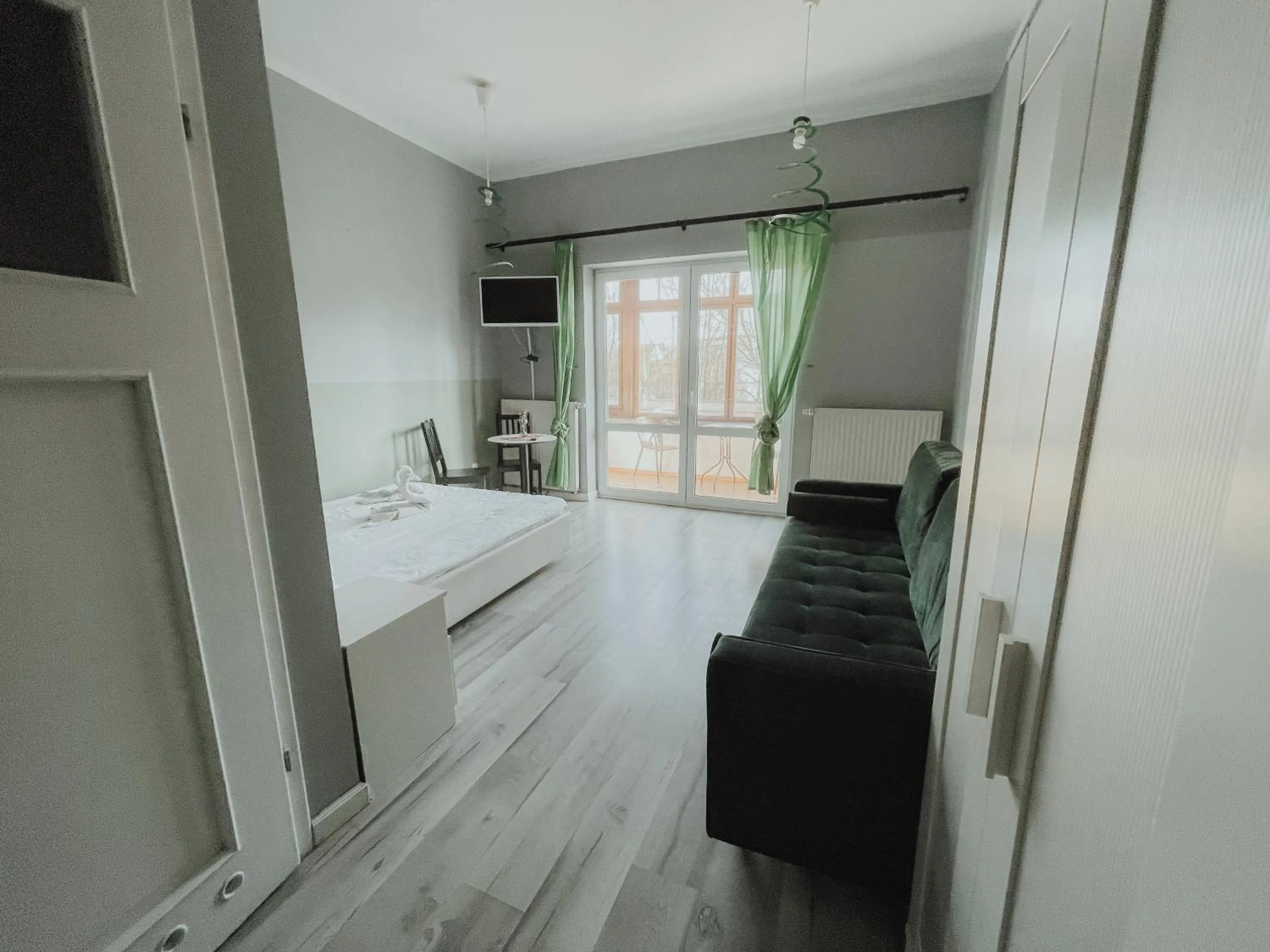 Bed in Central Sopot