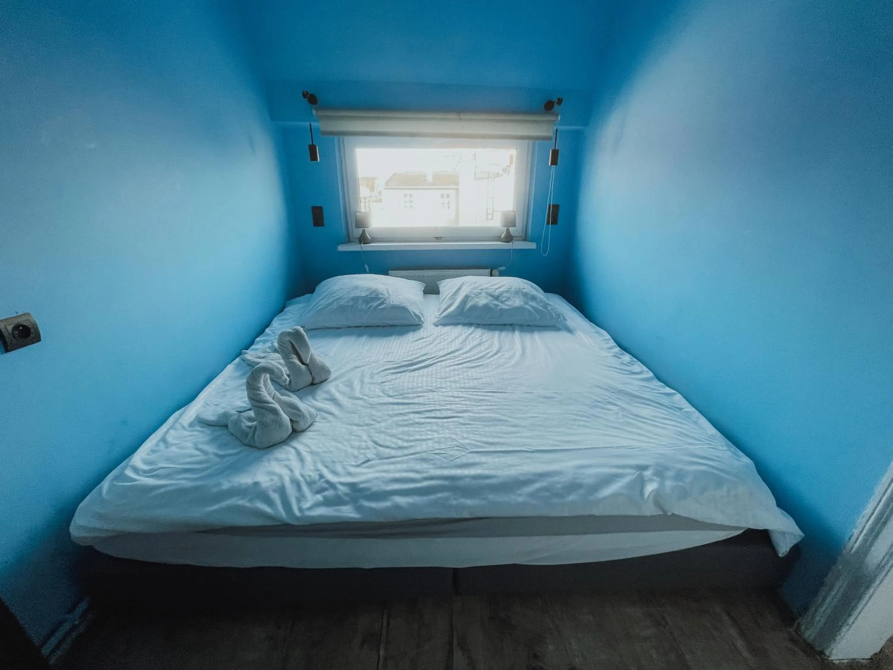 Bed in Central Sopot