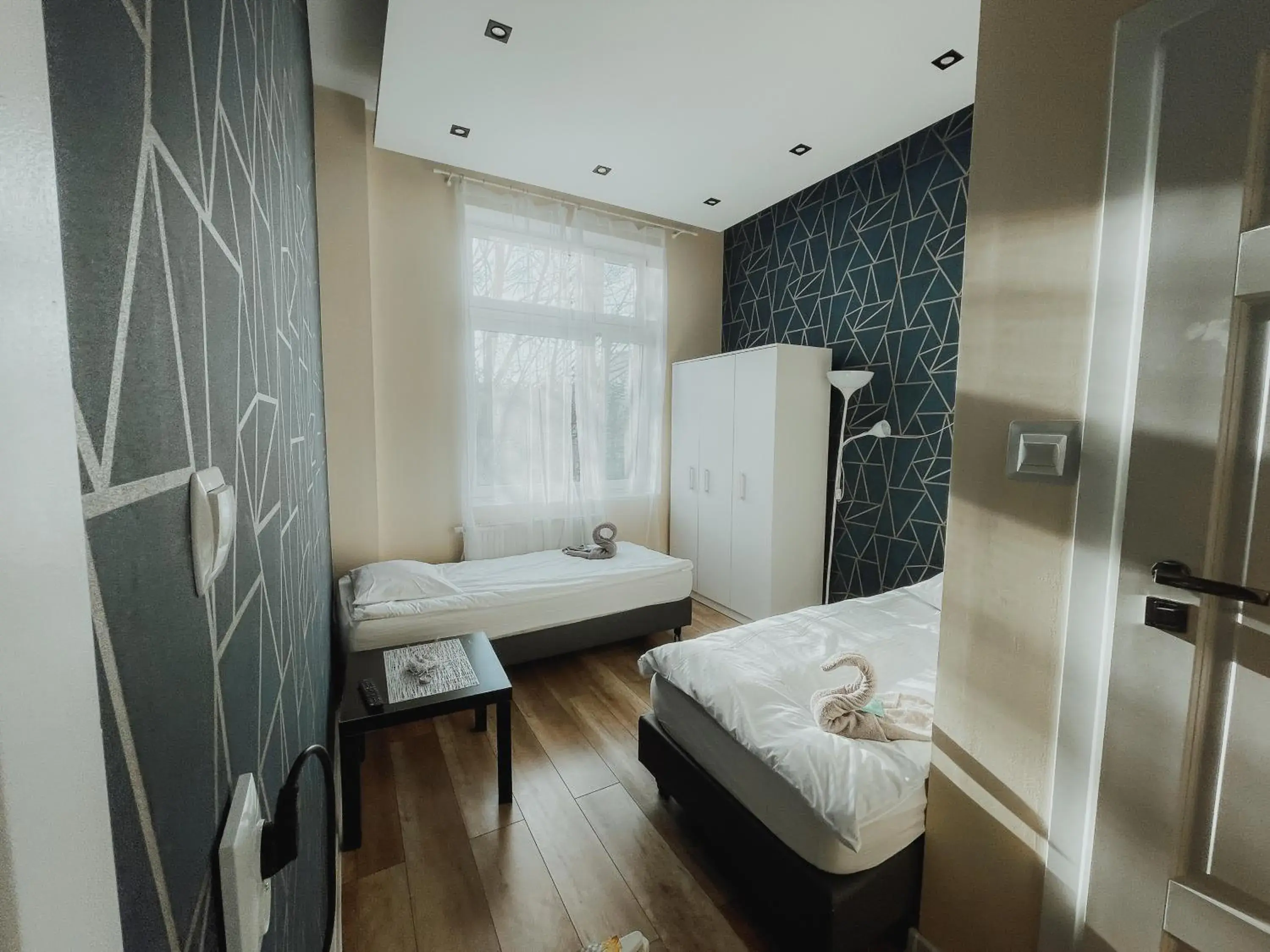Economy Twin Room - railway track view in Central Sopot Economy Twin Room - railway track view in Central Sopot