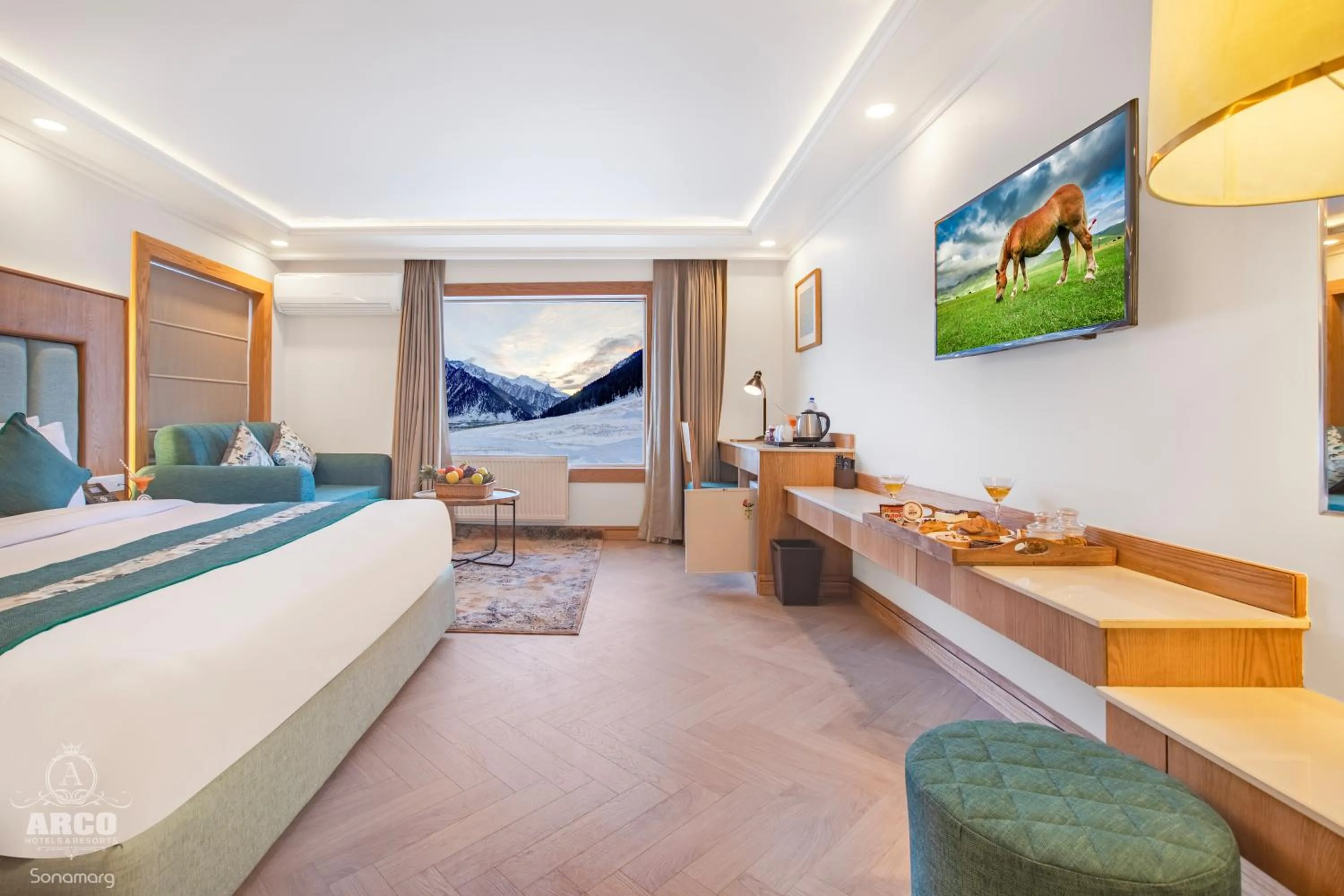 View (from property/room), Bed in Arco Hotels & Resorts sonamarg