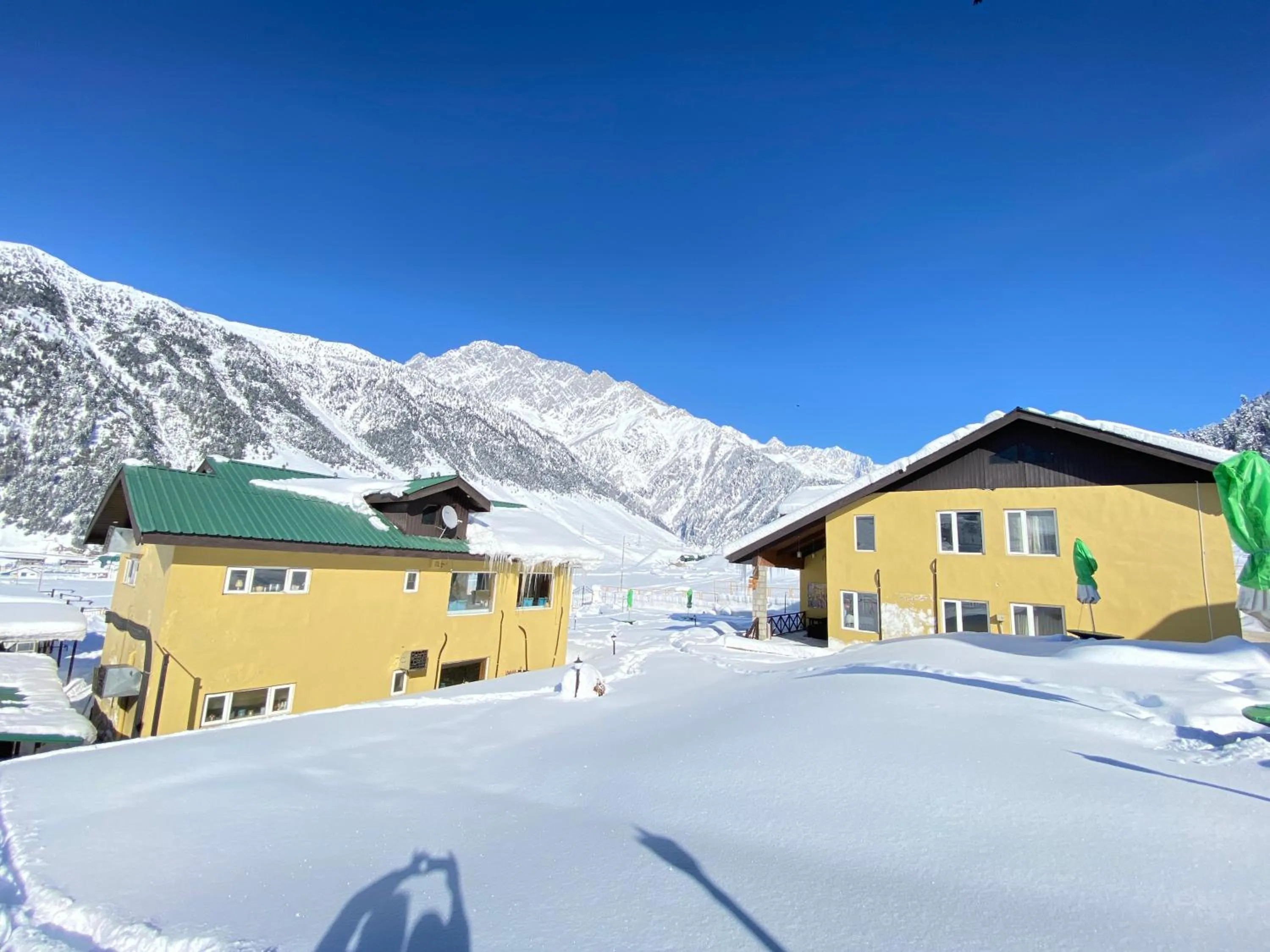 Facade/entrance in Arco Hotels & Resorts sonamarg