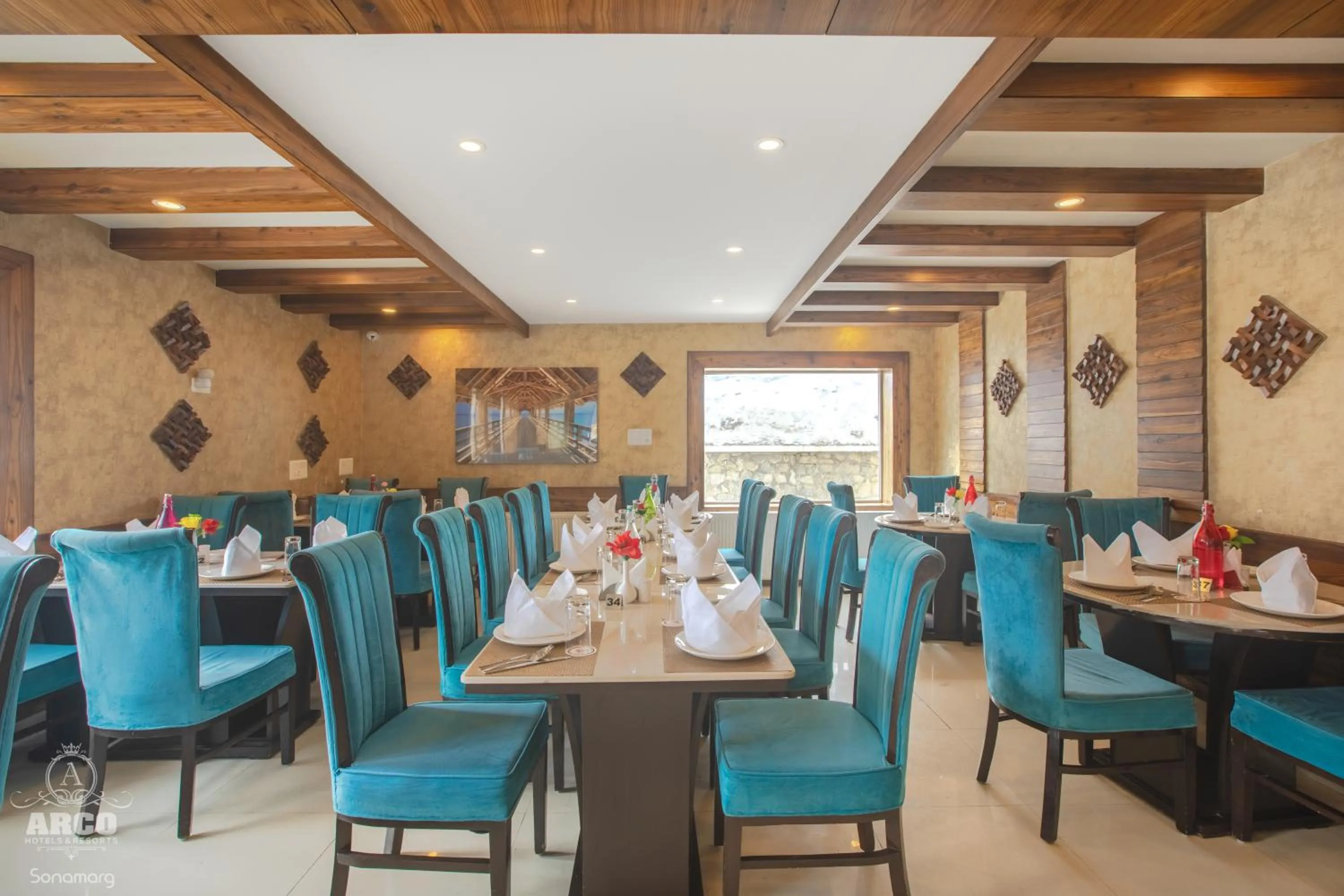 Restaurant/places to eat in Arco Hotels & Resorts sonamarg