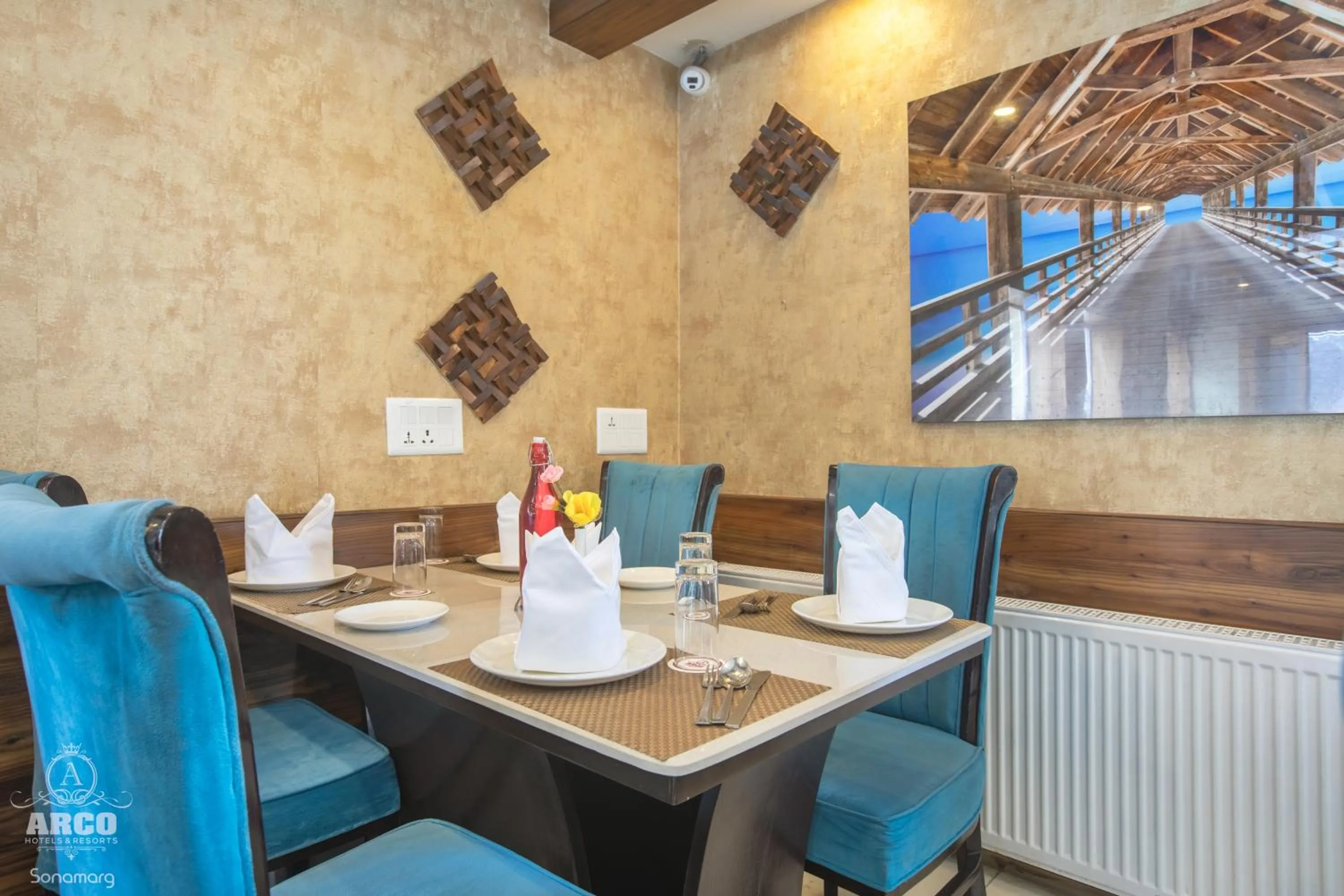 Restaurant/places to eat in Arco Hotels & Resorts sonamarg