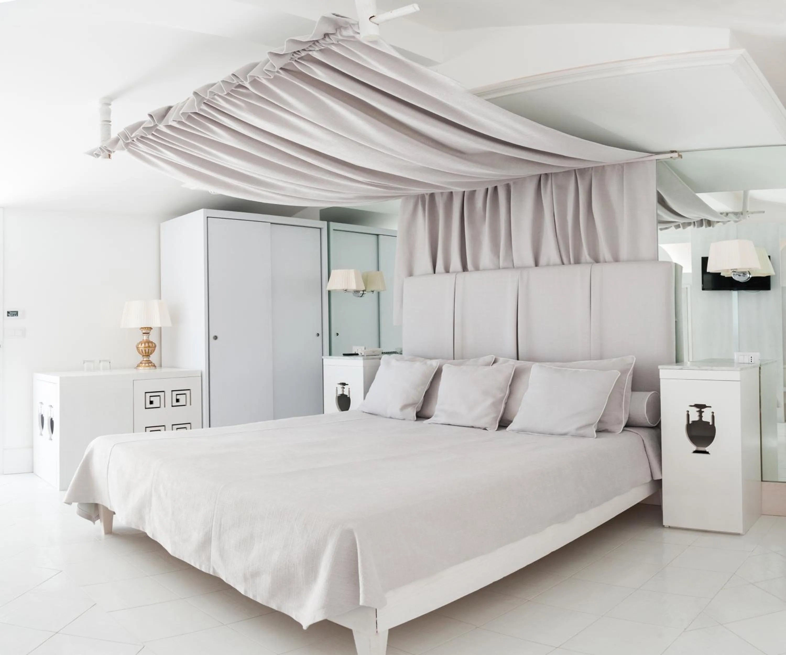 Bed in Donnarumma Hotel