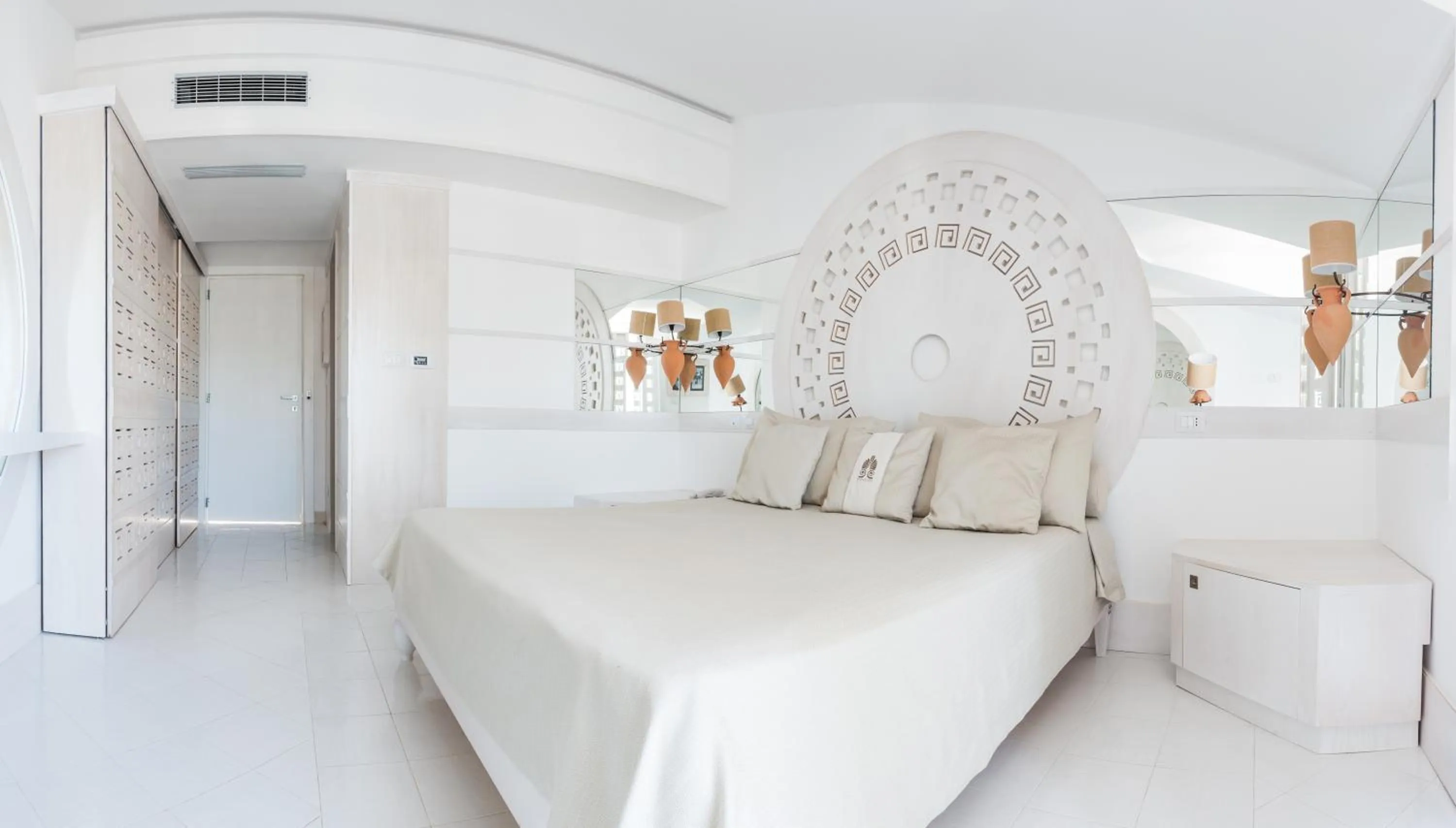 Bed in Donnarumma Hotel