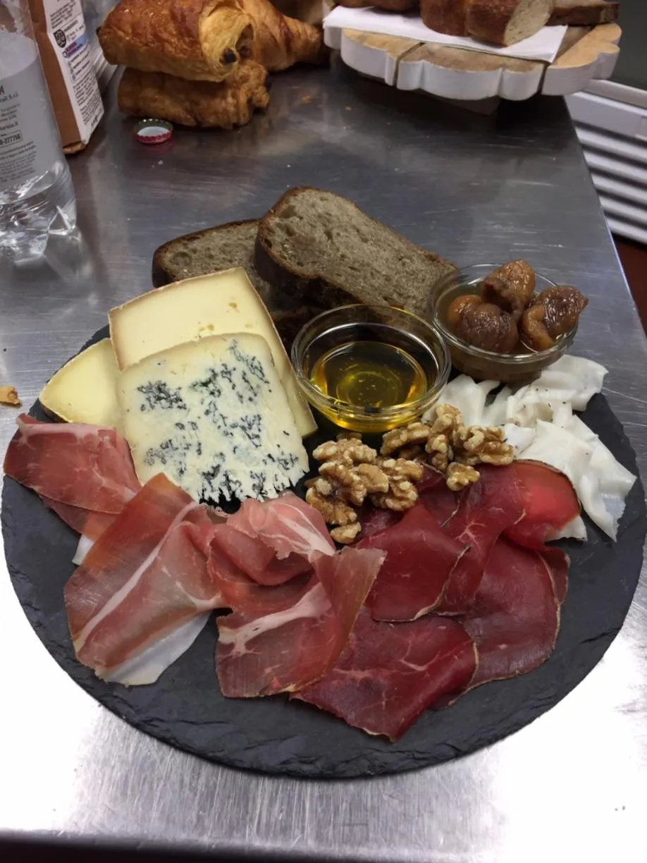 Restaurant/places to eat in BASE CAMP alpine apartments