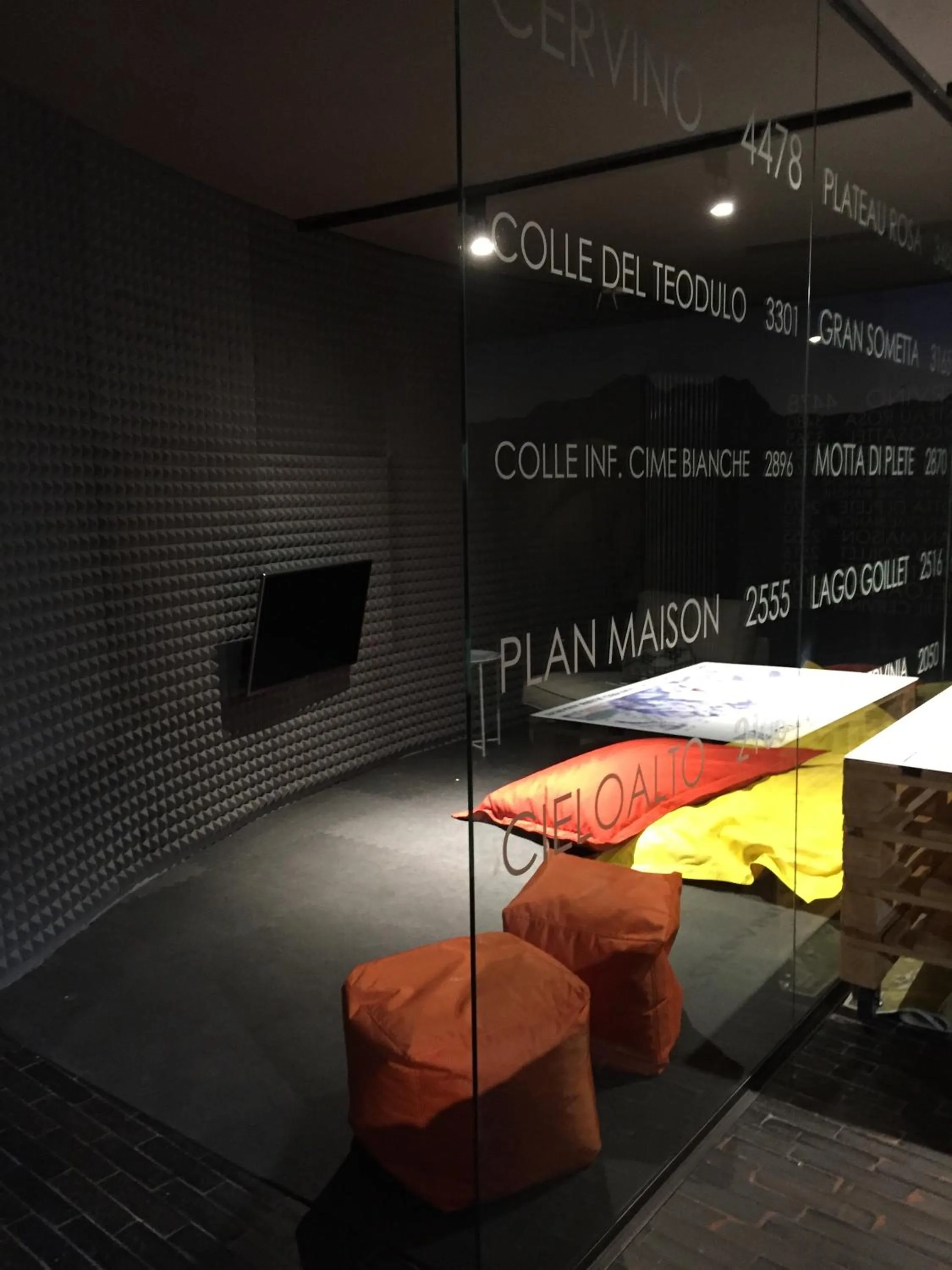 Restaurant/places to eat in BASE CAMP alpine apartments