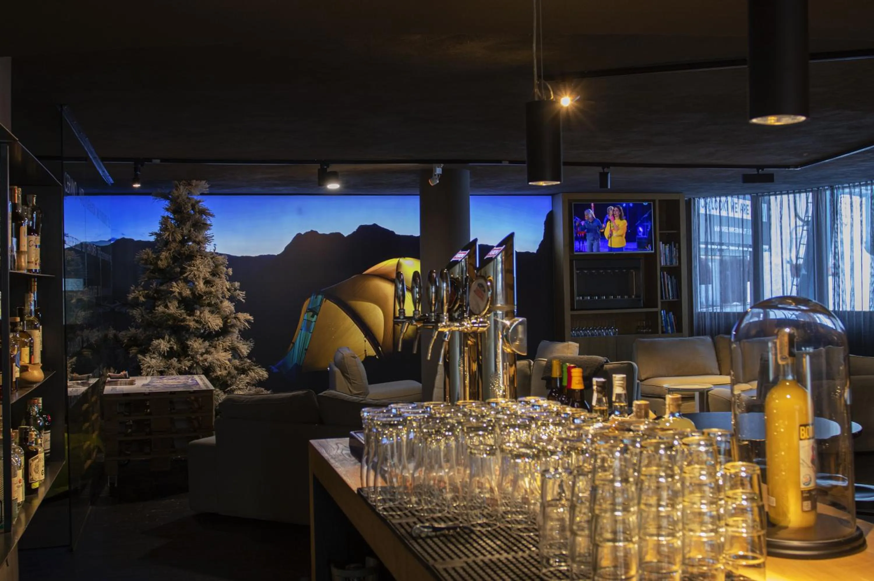 Restaurant/places to eat in BASE CAMP alpine apartments