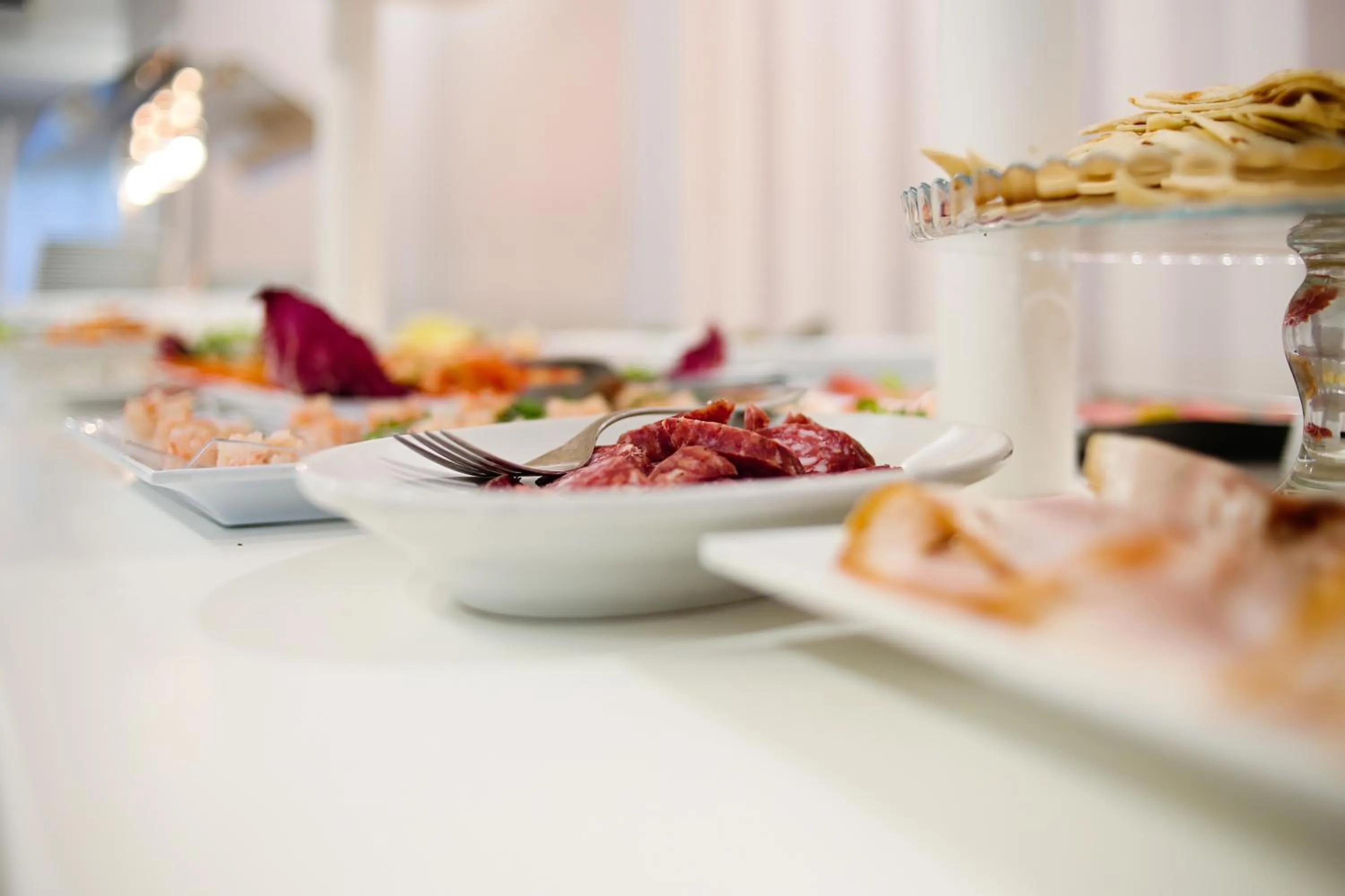 Restaurant/places to eat in Hotel Falco