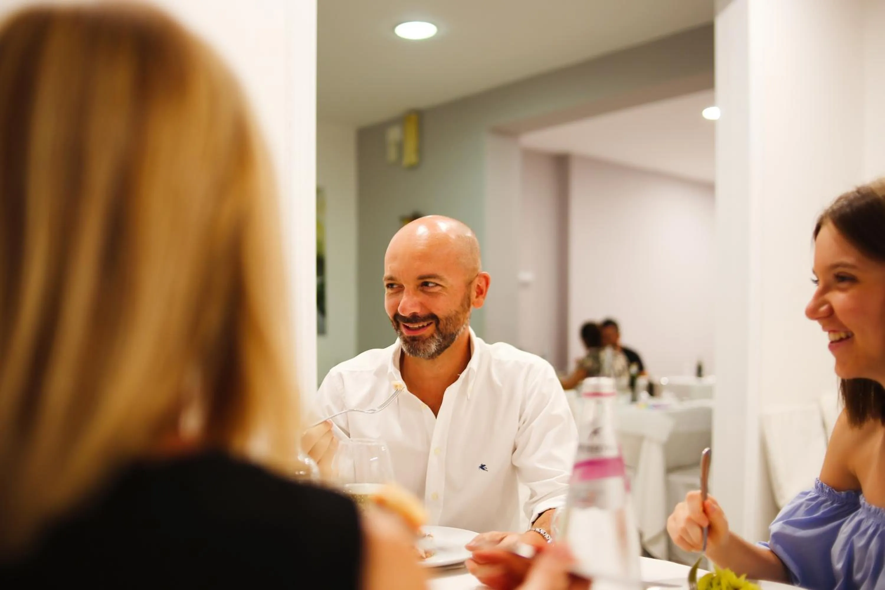 Restaurant/places to eat in Hotel Falco