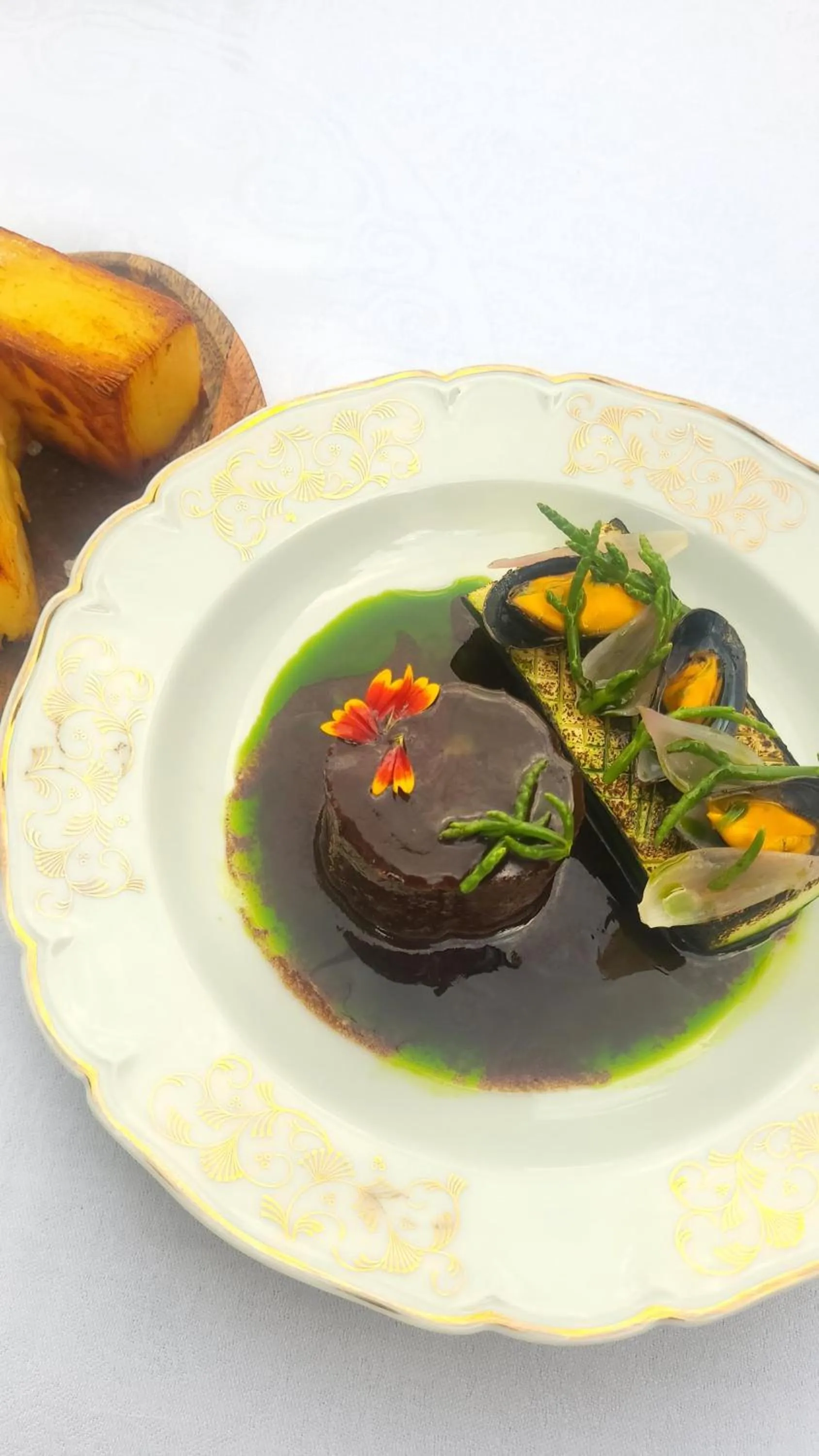 Restaurant/places to eat in Maison Orsini