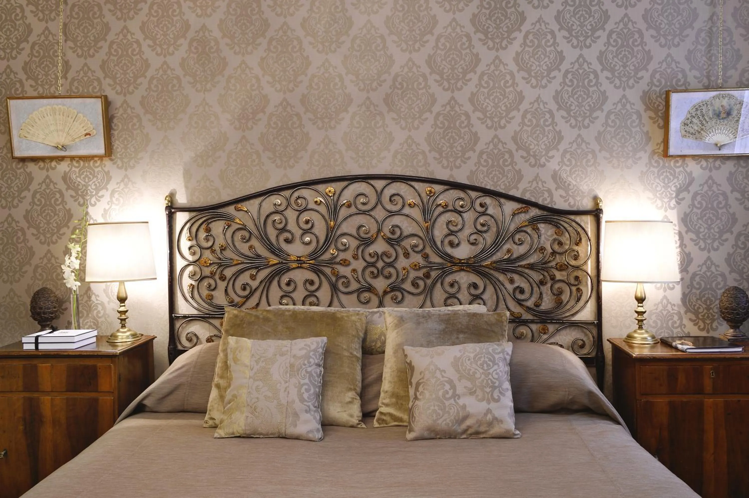 Bedroom, Bed in Hotel Metropole Venezia